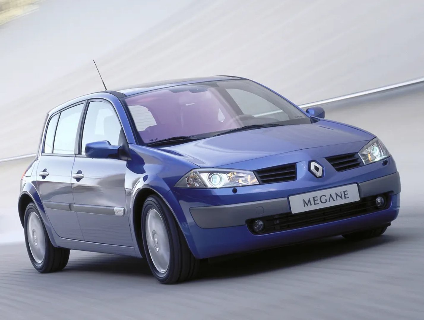 Renault_Megane_2_generation__Hatchback_5-door__10.jpg