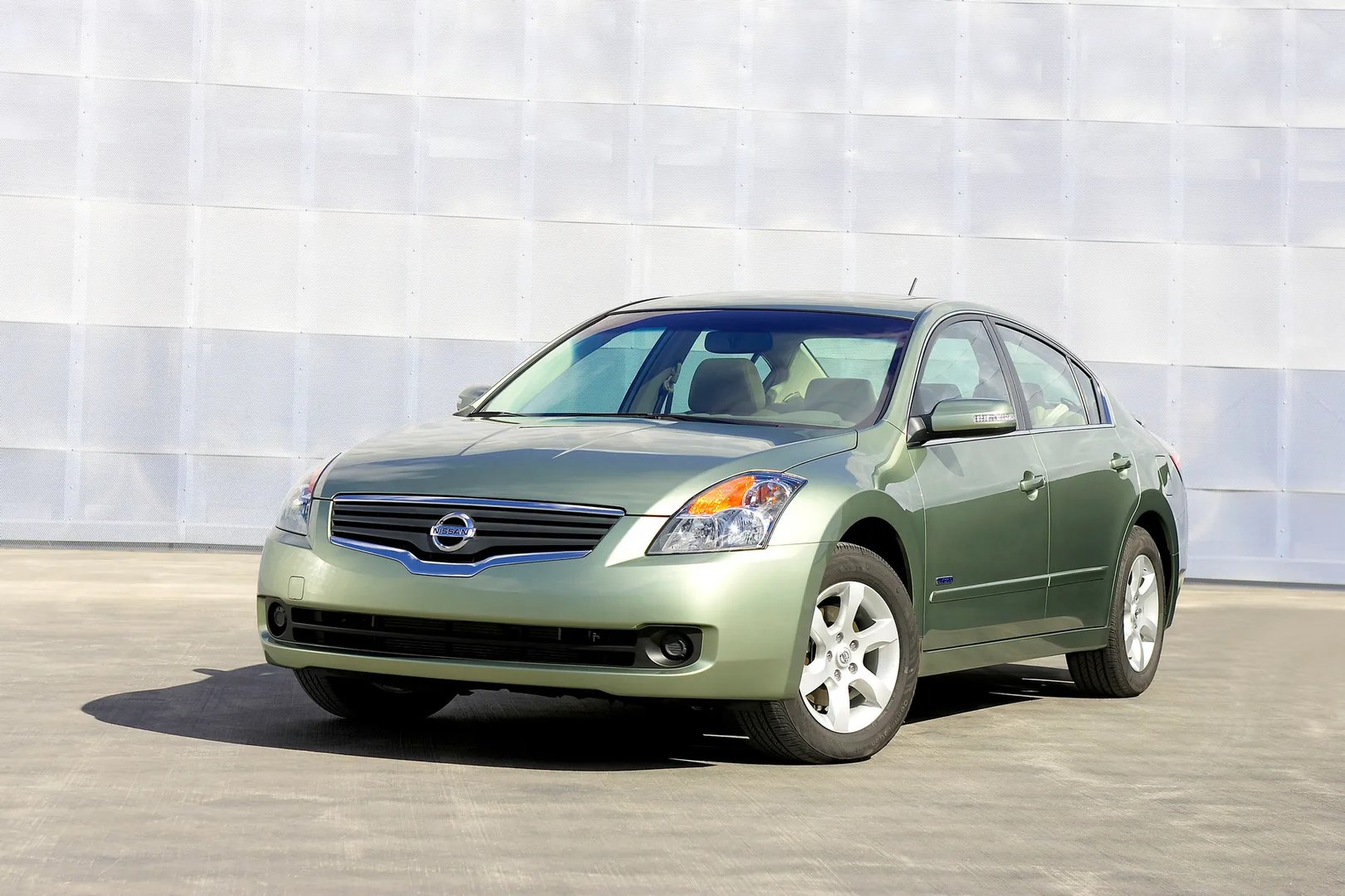 Nissan_Altima_4_generation__Sedan__4.jpg