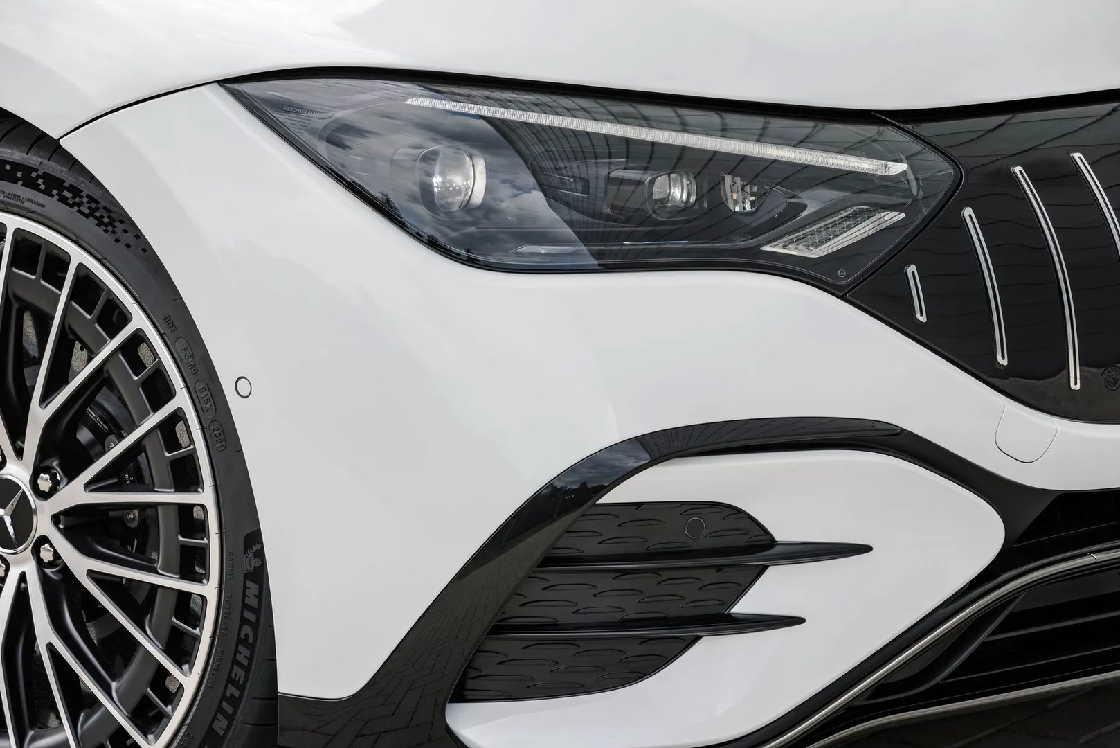 Mercedes_EQE_AMG_1_generation__Sedan__8.jpg