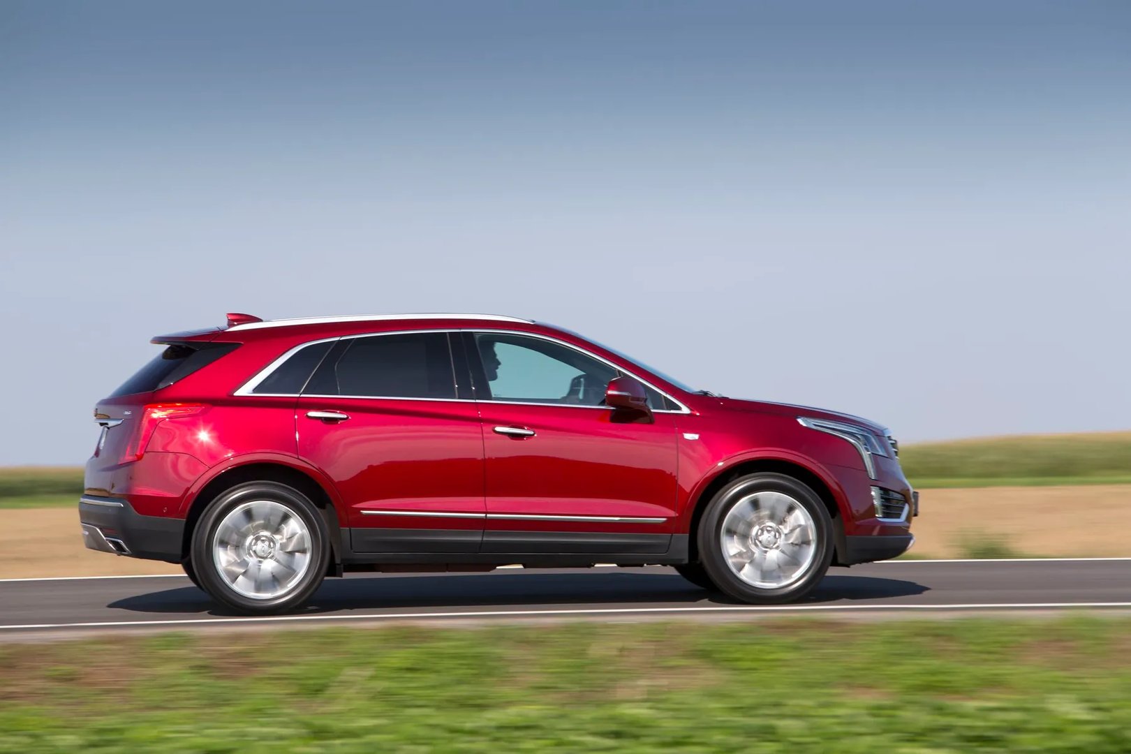 Cadillac_XT5_1_generation__SUV_5-doors__7.jpg