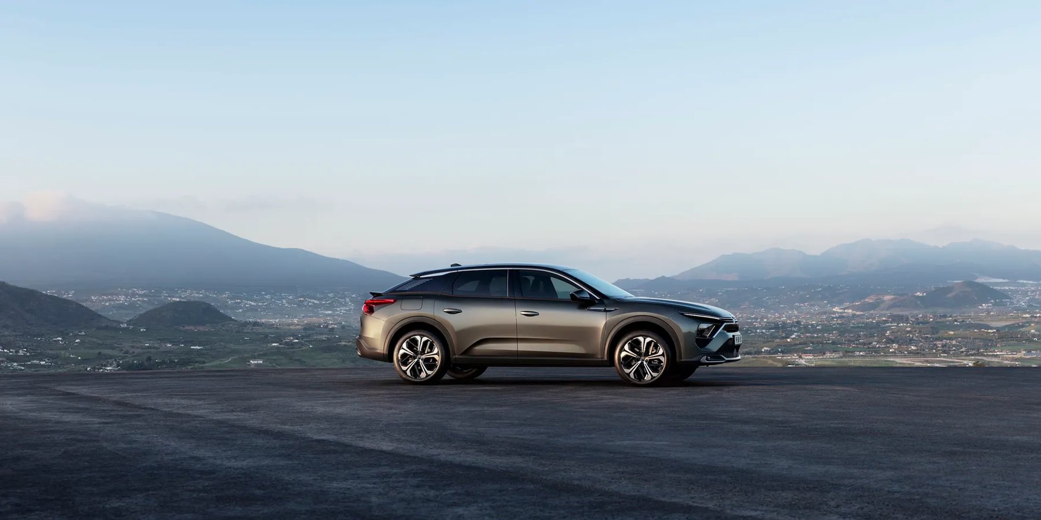 Citroen_C5_X_1_generation__Liftback__8.jpg