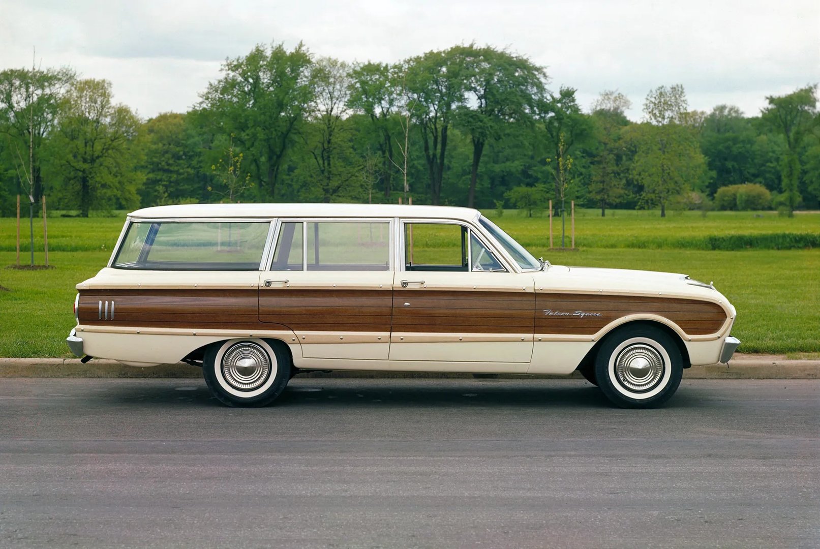 Ford_Falcon_1_generation__Estate_5-door__1.jpg