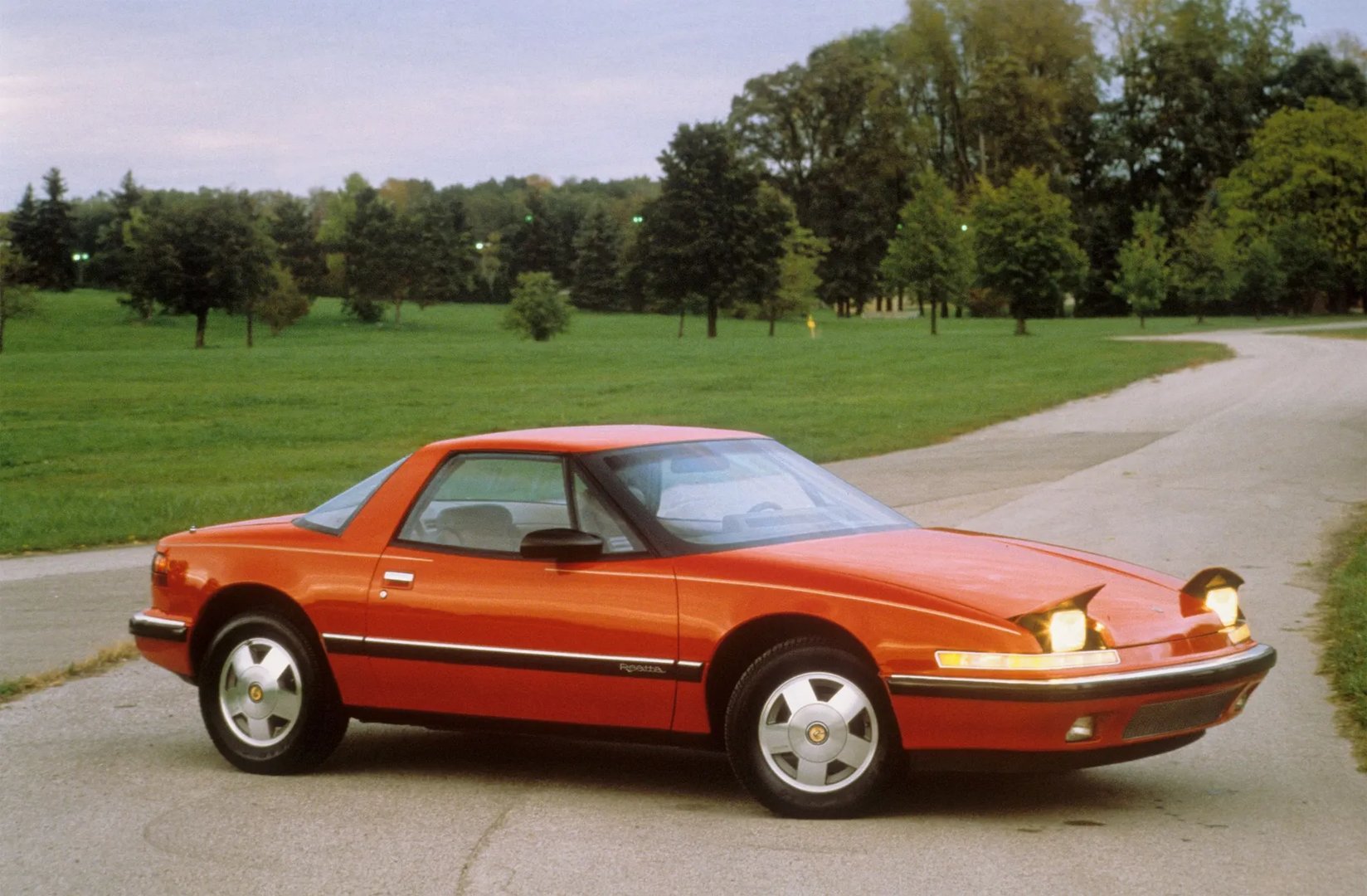 Buick_Reatta_1_generation__Coupe__9.jpg