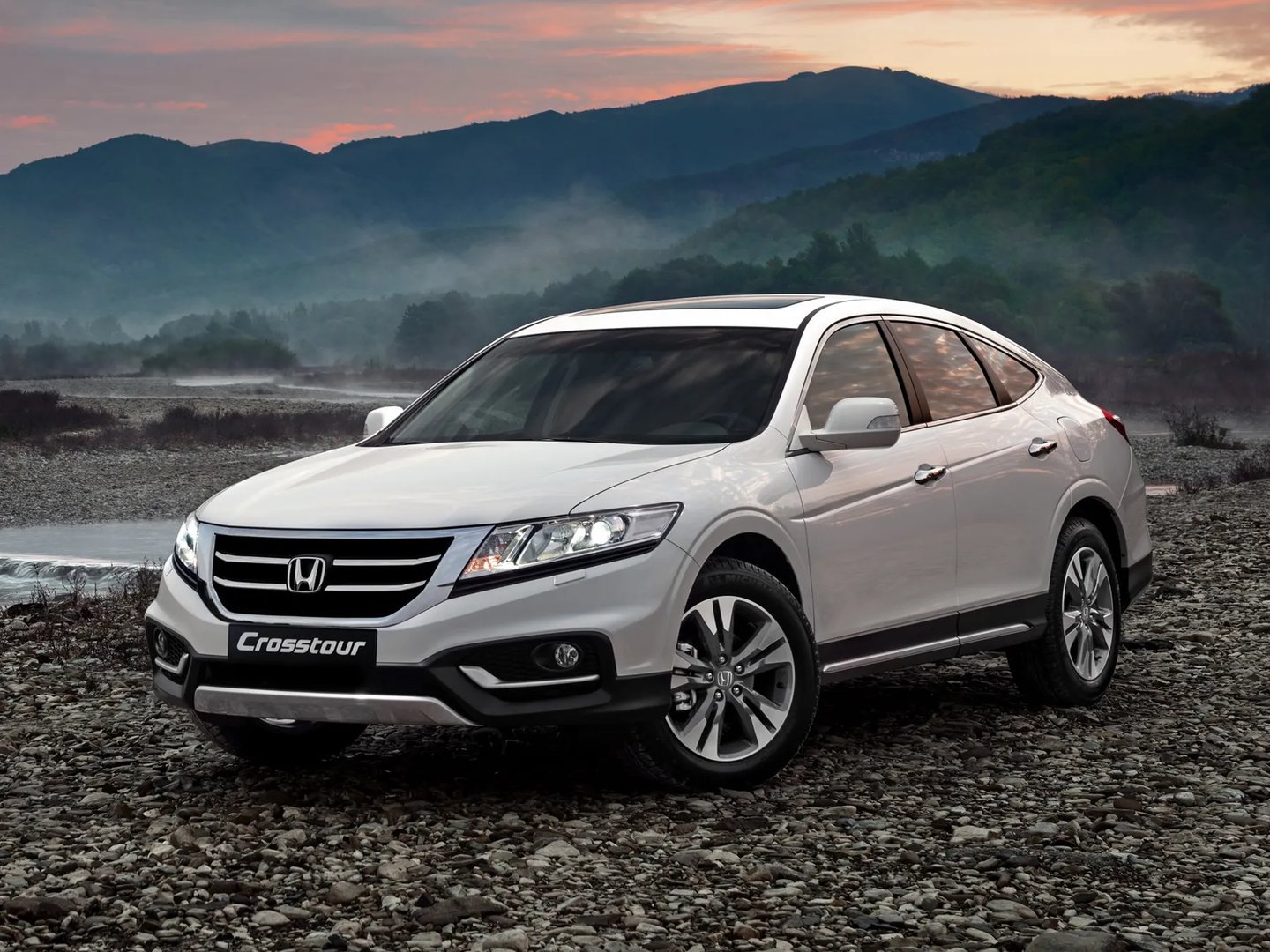 Honda_Crosstour_1_generation_restyling__SUV_5-doors__12.jpg