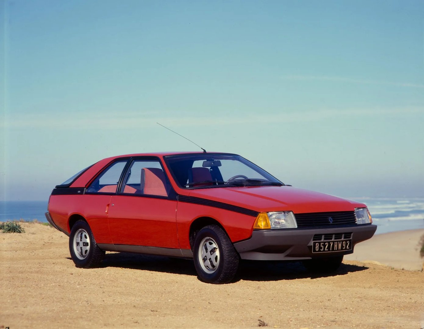 Renault_Fuego_1_generation__Hatchback_3-door__4.jpg