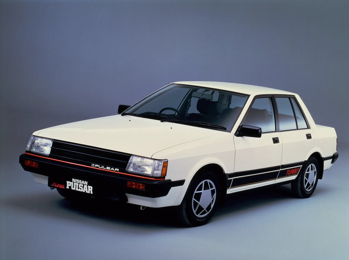 Nissan Pulsar 2 generation  Sedan