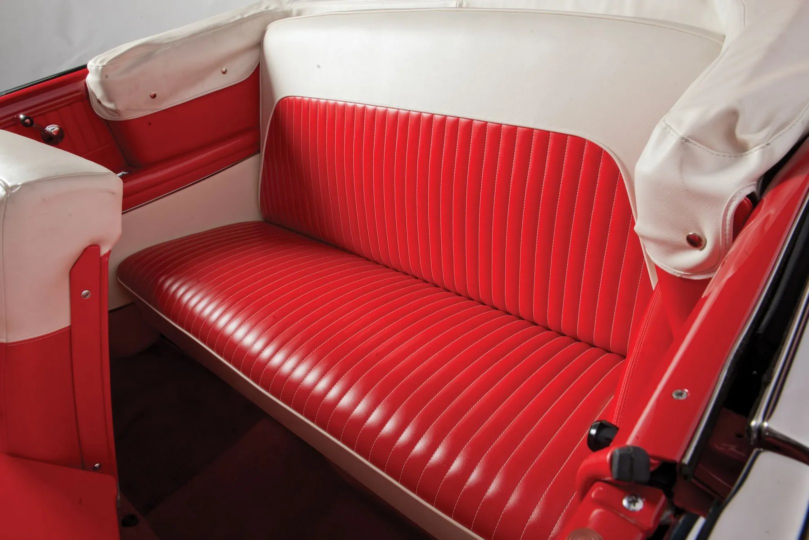 Chevrolet_Bel_Air_1_generation__Cabrio__12.jpg