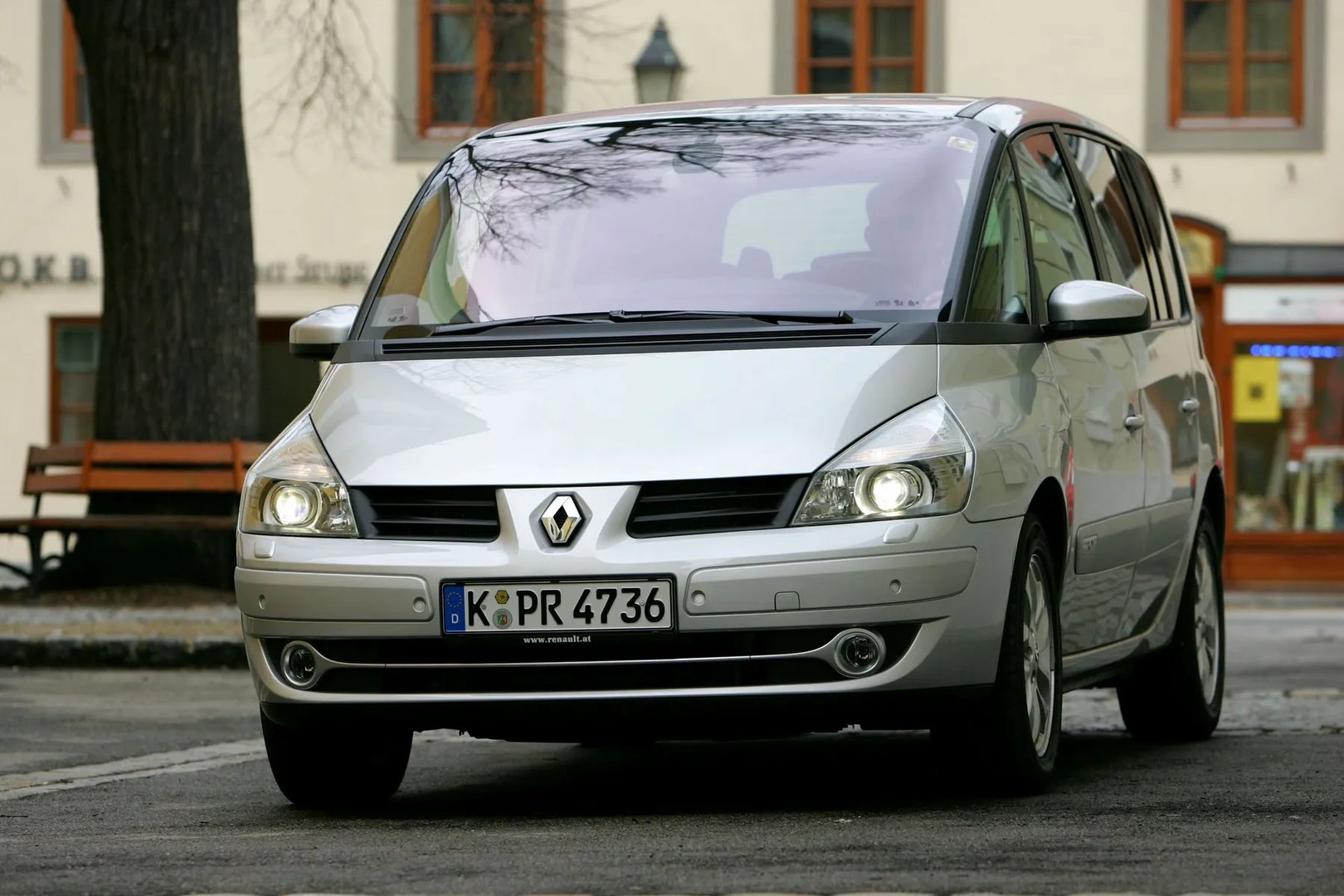 4 generation, restyling 