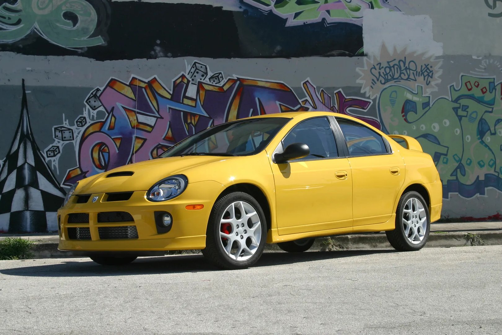 Dodge_Neon_2_generation__Sedan__3.jpg