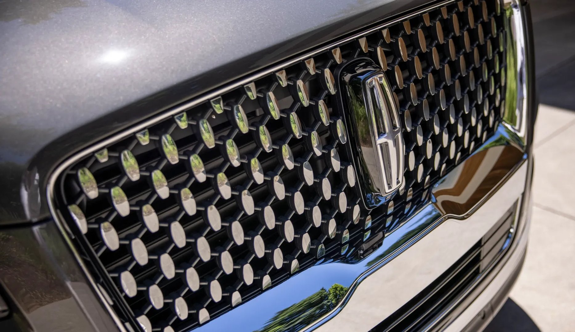 Lincoln_Navigator_4_generation_restyling_1__SUV_5-doors__8.jpg