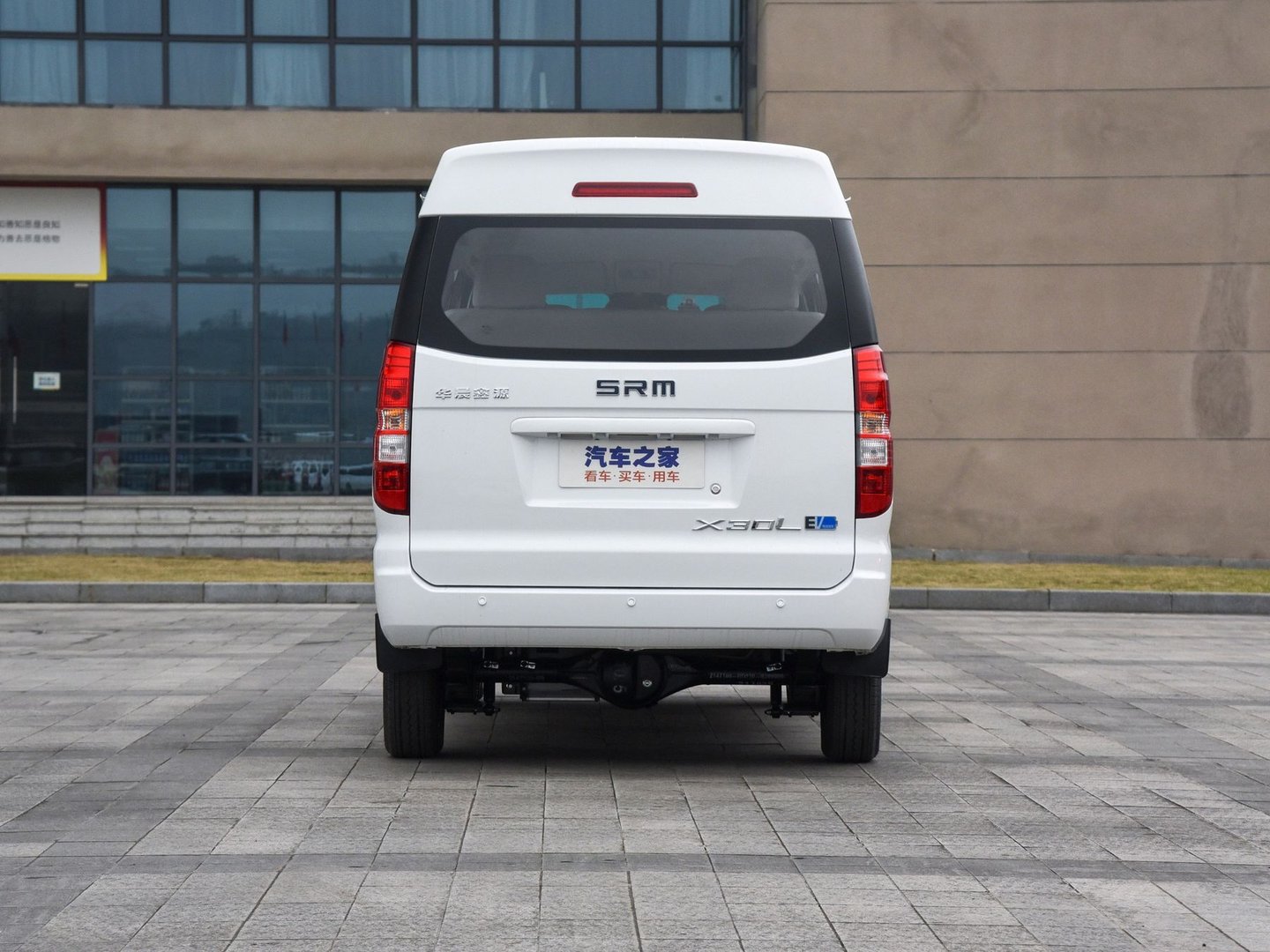 swm_X30LEV_1_generation__Minivan__21.jpg