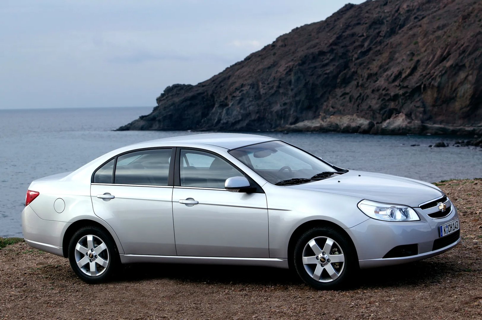Chevrolet_Epica_1_generation__Sedan__11.jpg