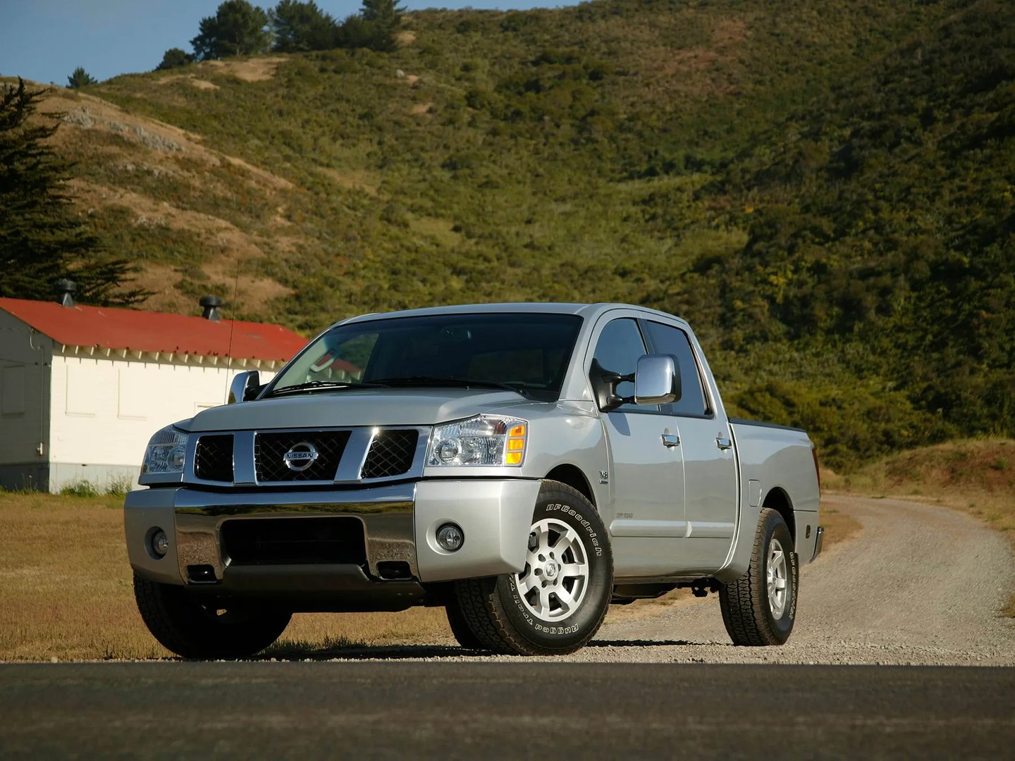 Nissan_Titan_1_generation__Pickup_double-cab__1.jpg