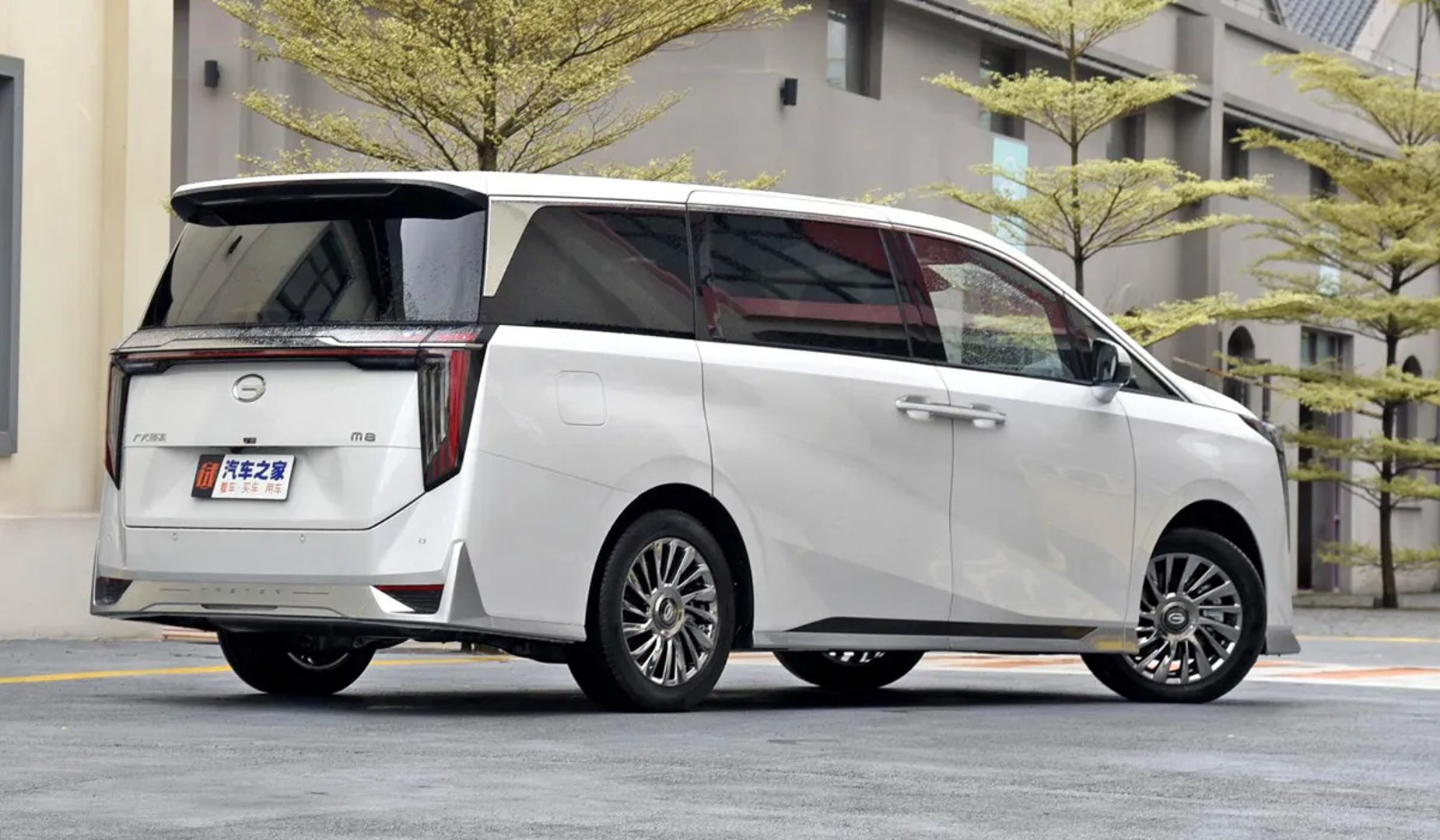 gac_Motor_M8_2_generation__Minivan__3.jpg