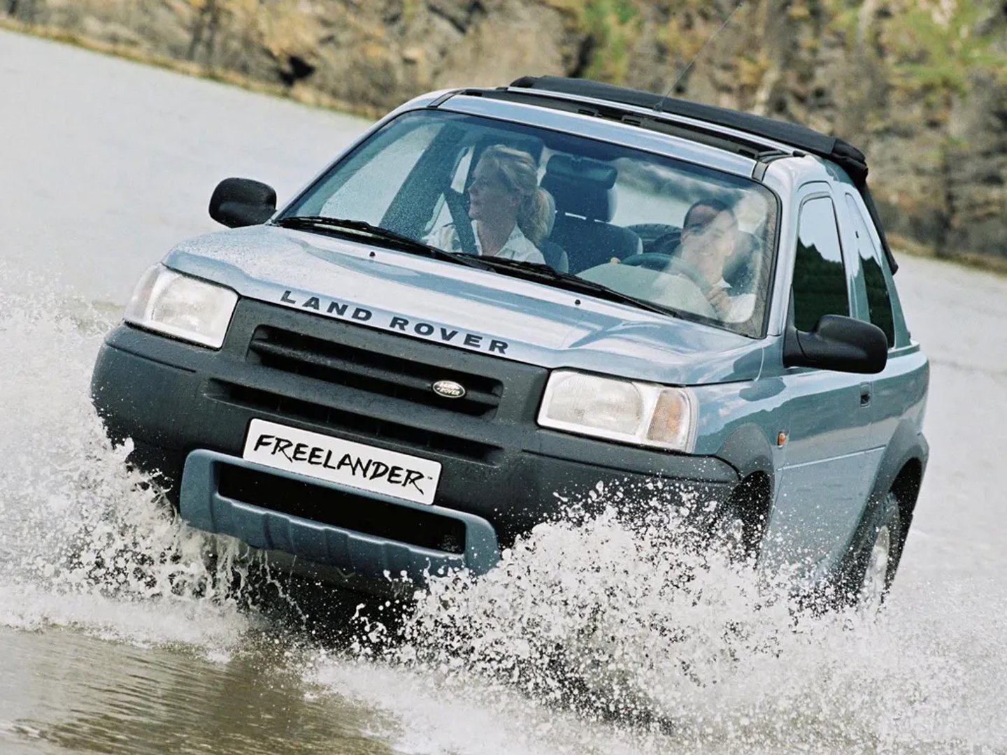 Land Rover_Freelander_1_generation__SUV_3-doors__4.jpg