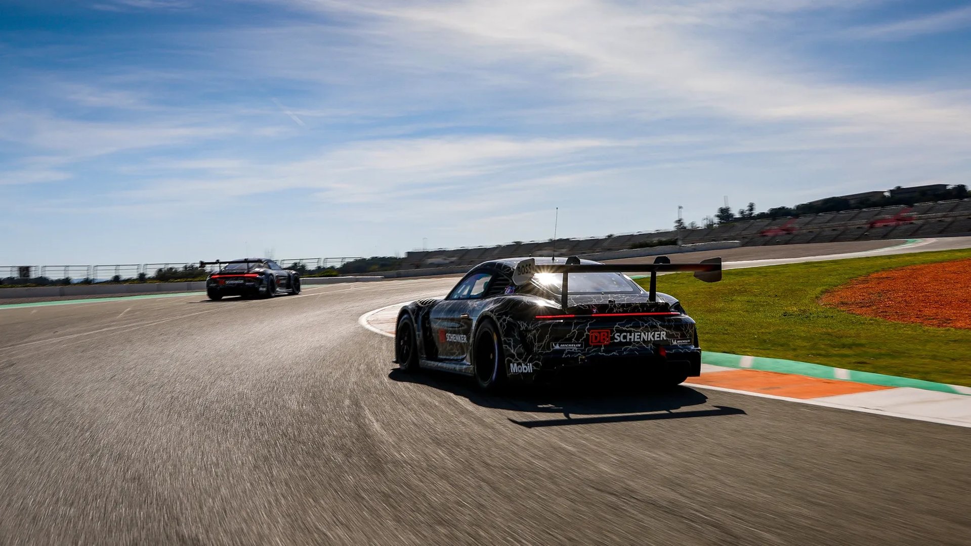 Porsche_718_Cayman_GT4_ePerformance_1_generation__Coupe__7.jpg