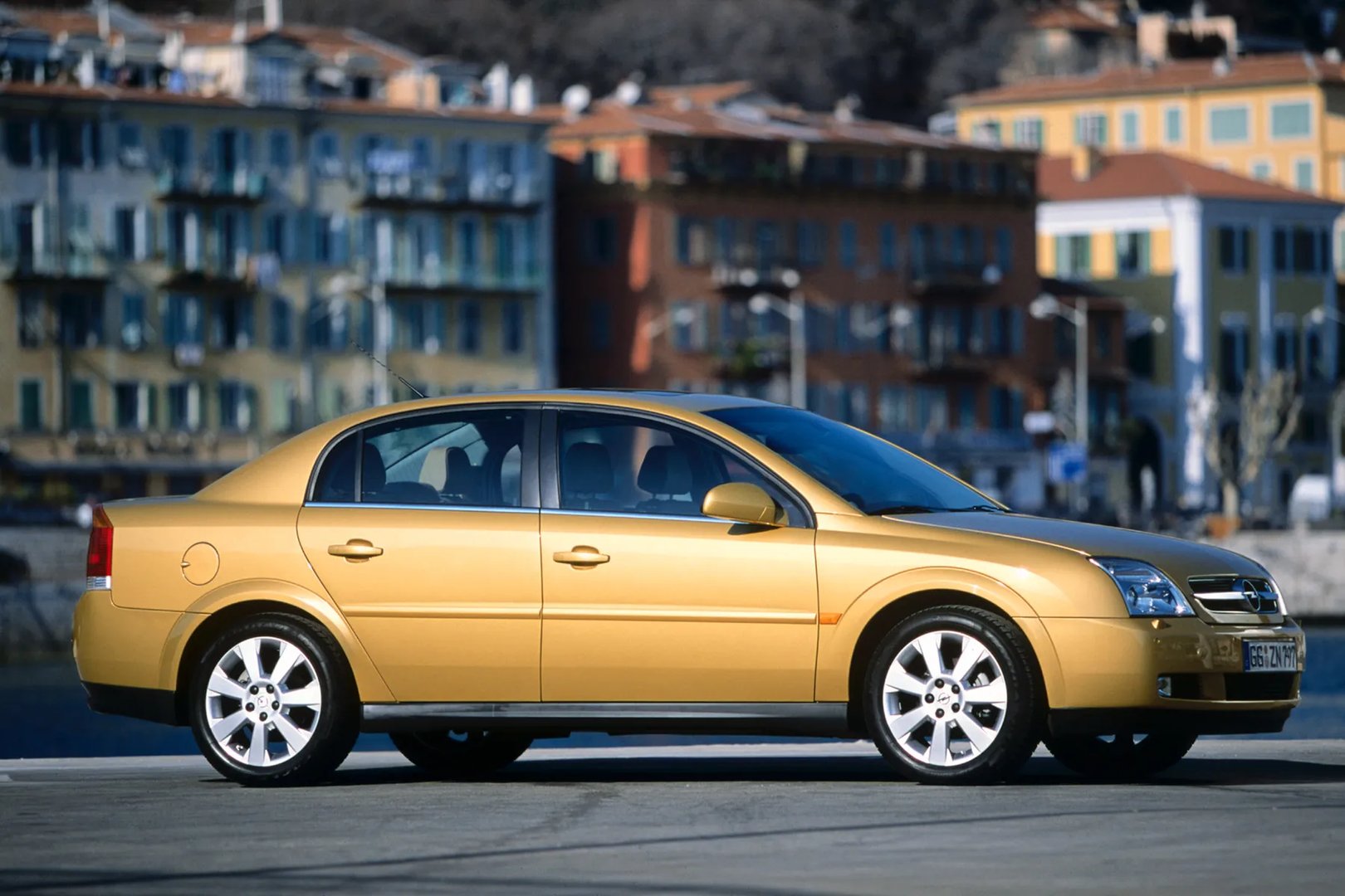 Opel_Vectra_3_generation__Sedan__12.jpg