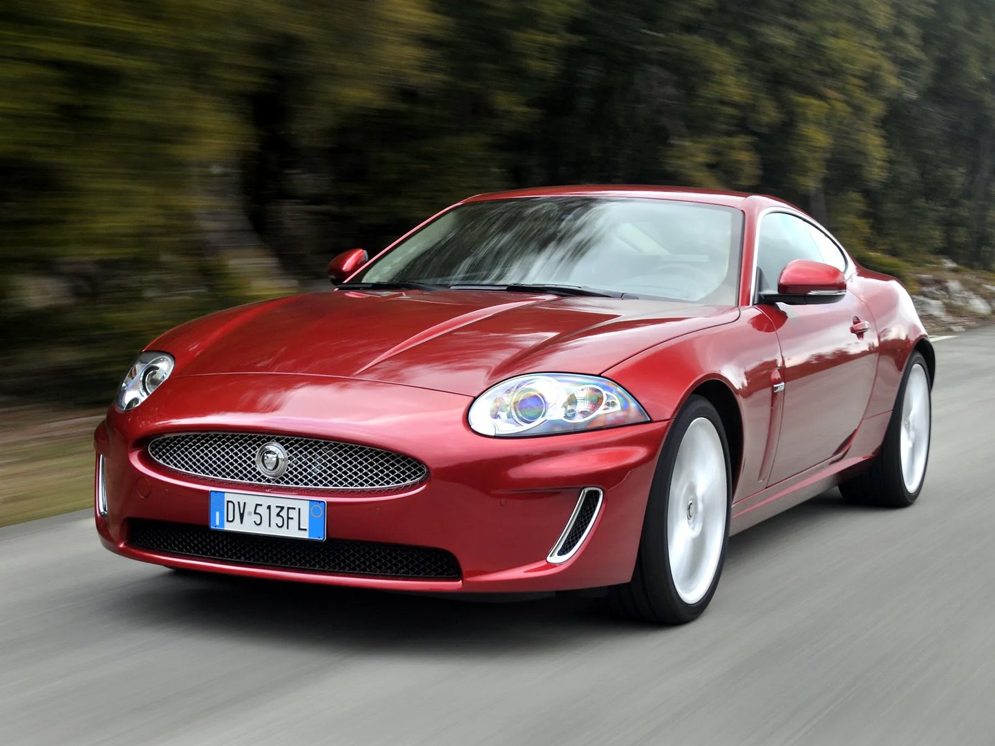 Jaguar_XK_2_generation_restyling_1__Coupe__7.jpg