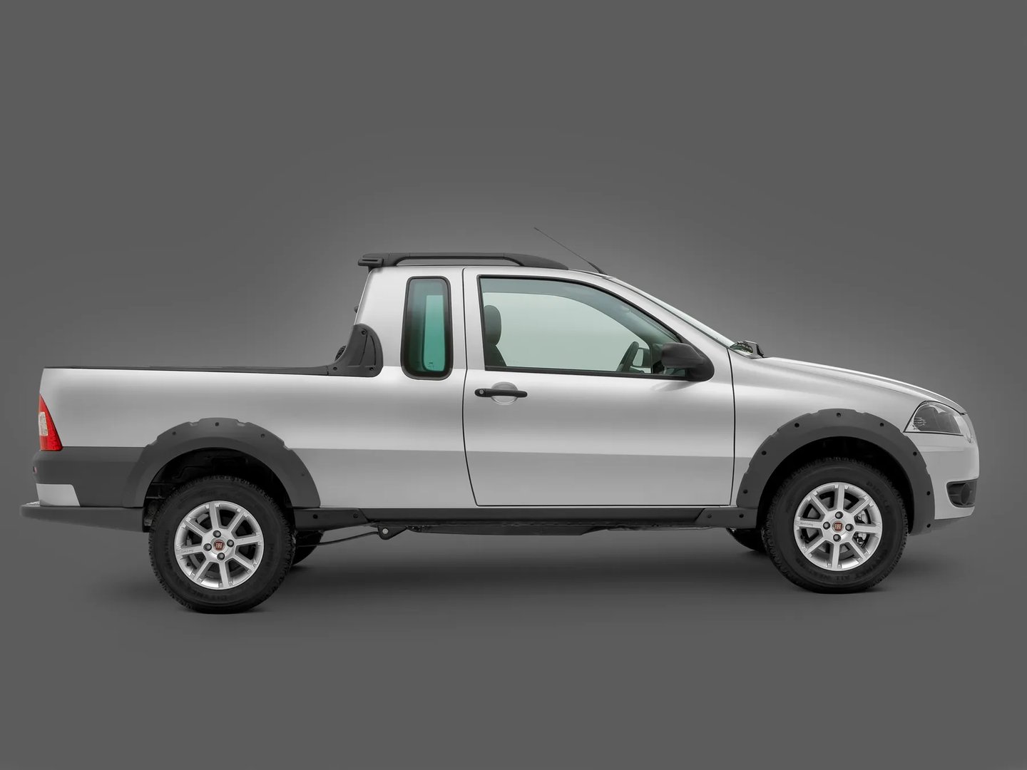 Fiat_Strada_1_generation_restyling_3__Pickup_single-cab__12.jpg