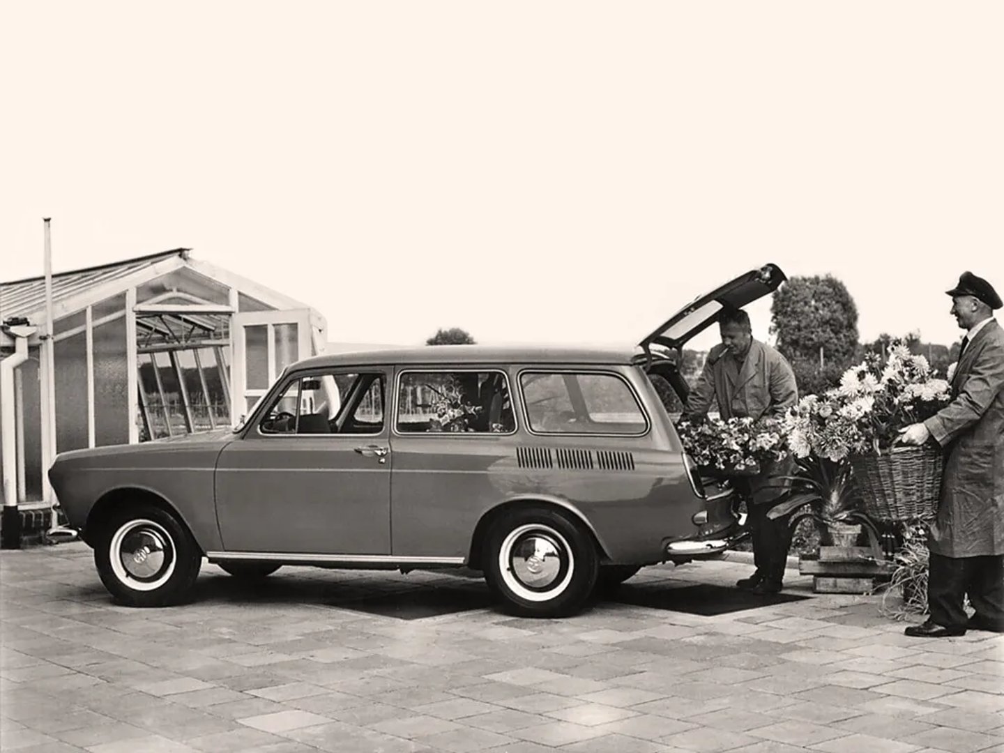 Volkswagen_Type_3_1_generation__Estate_3-door__5.jpg