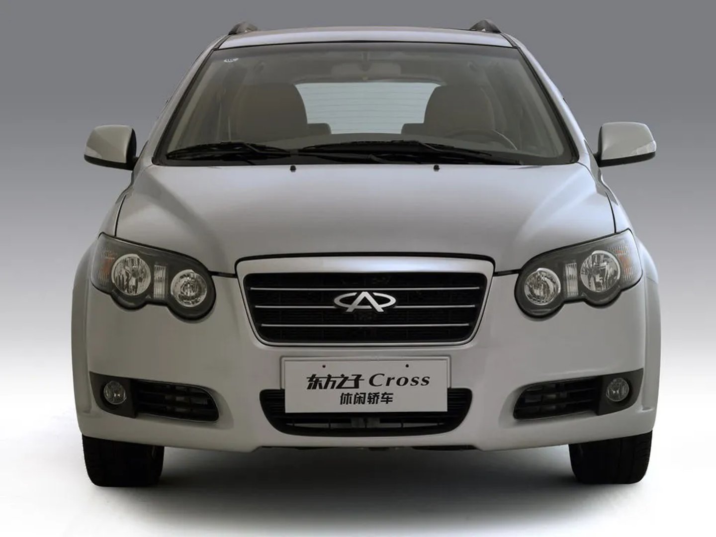 Chery_CrossEastar_(B14)_1_generation__Compact_Van__3.jpg