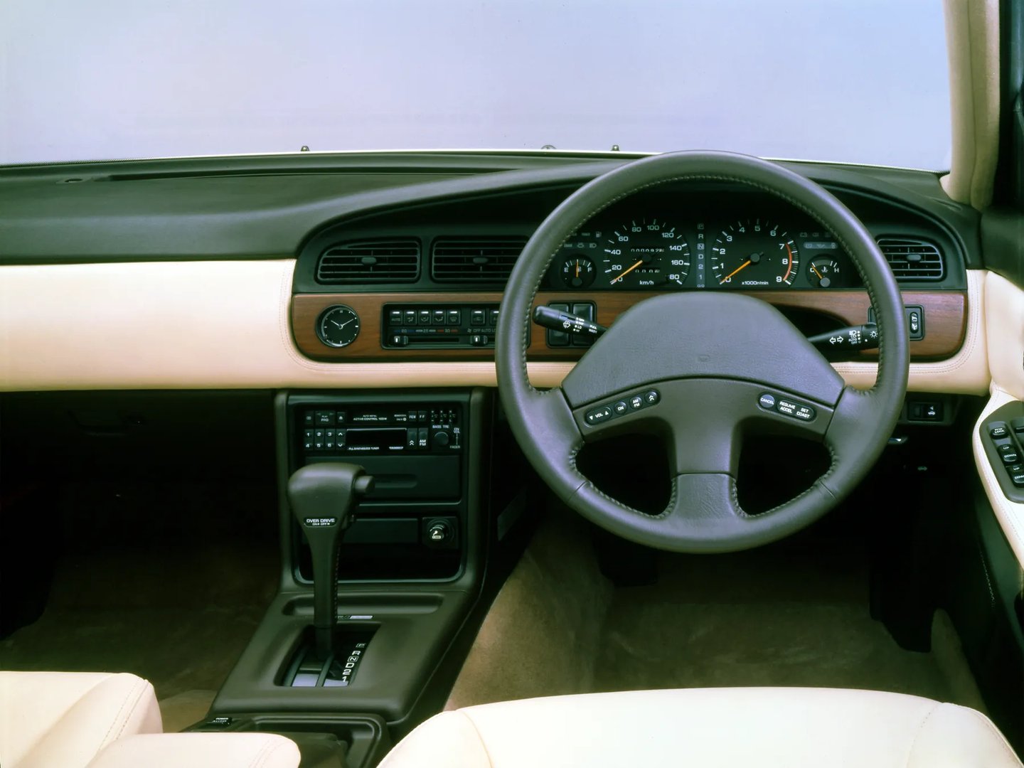 Nissan_Laurel_6_generation__Sedan__9.jpg