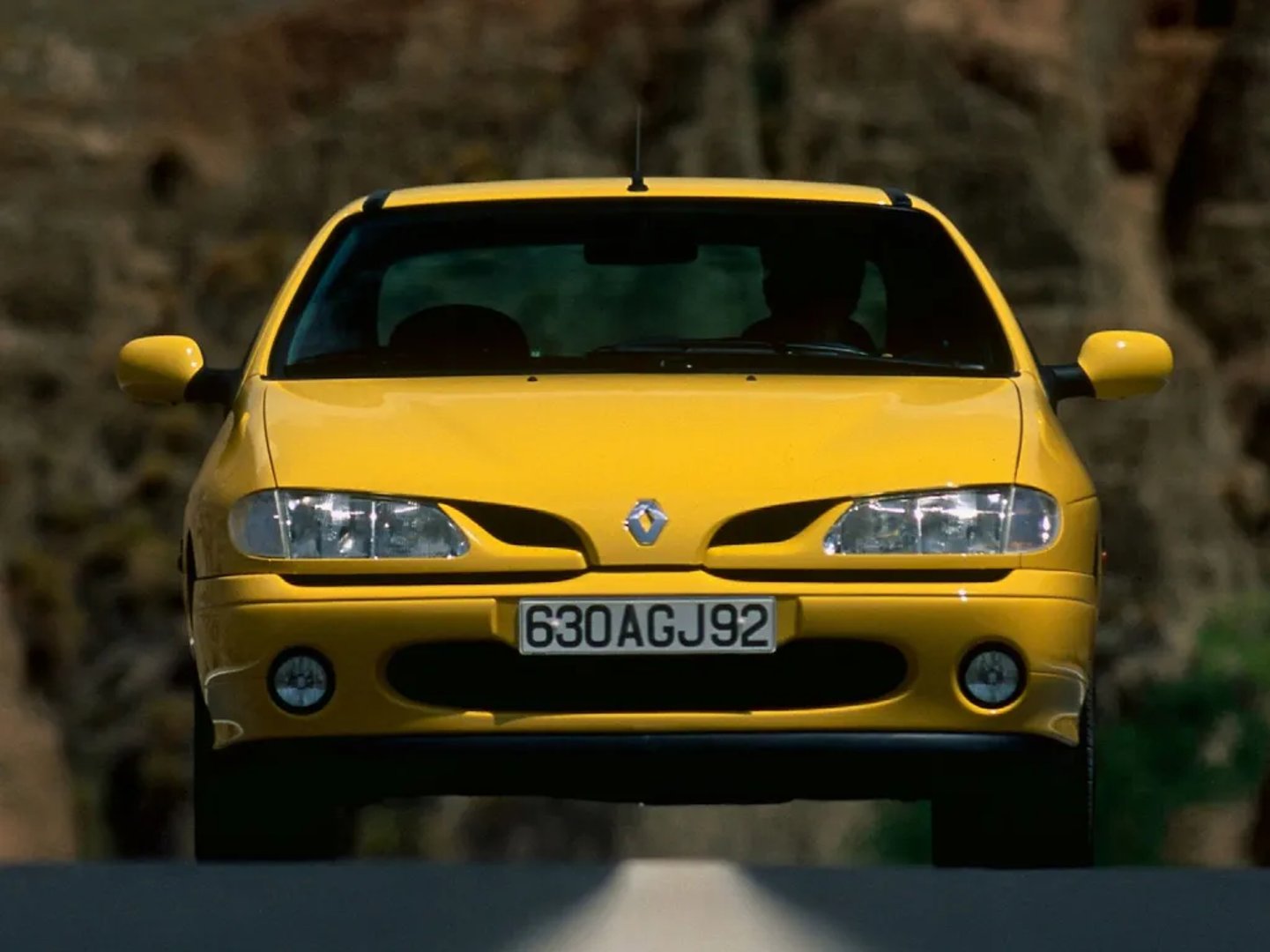 Renault_Megane_1_generation__Coupe__4.jpg