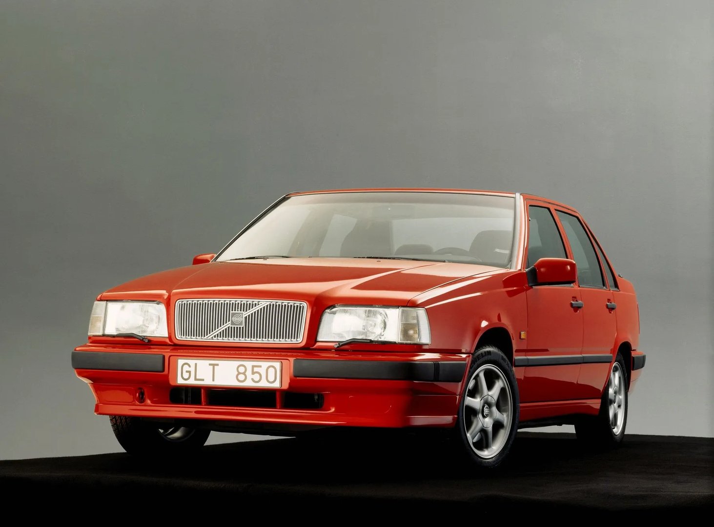 Volvo 850 1 generation  Sedan