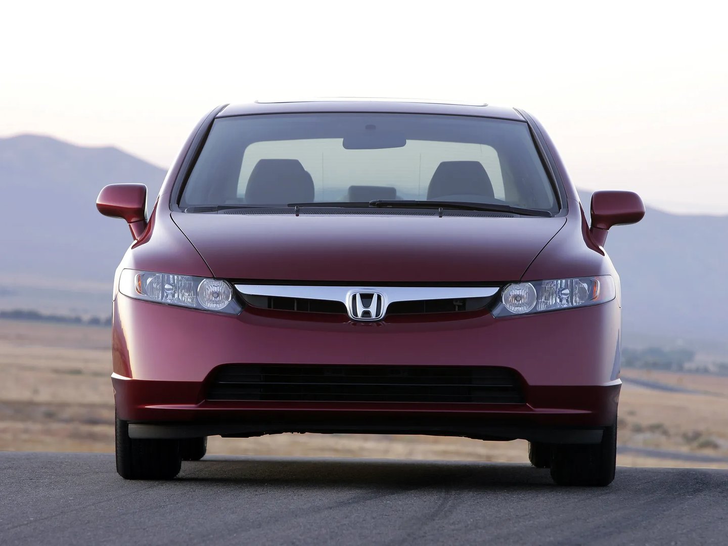 Honda_Civic_(USA)_8_generation__Sedan__5.jpg