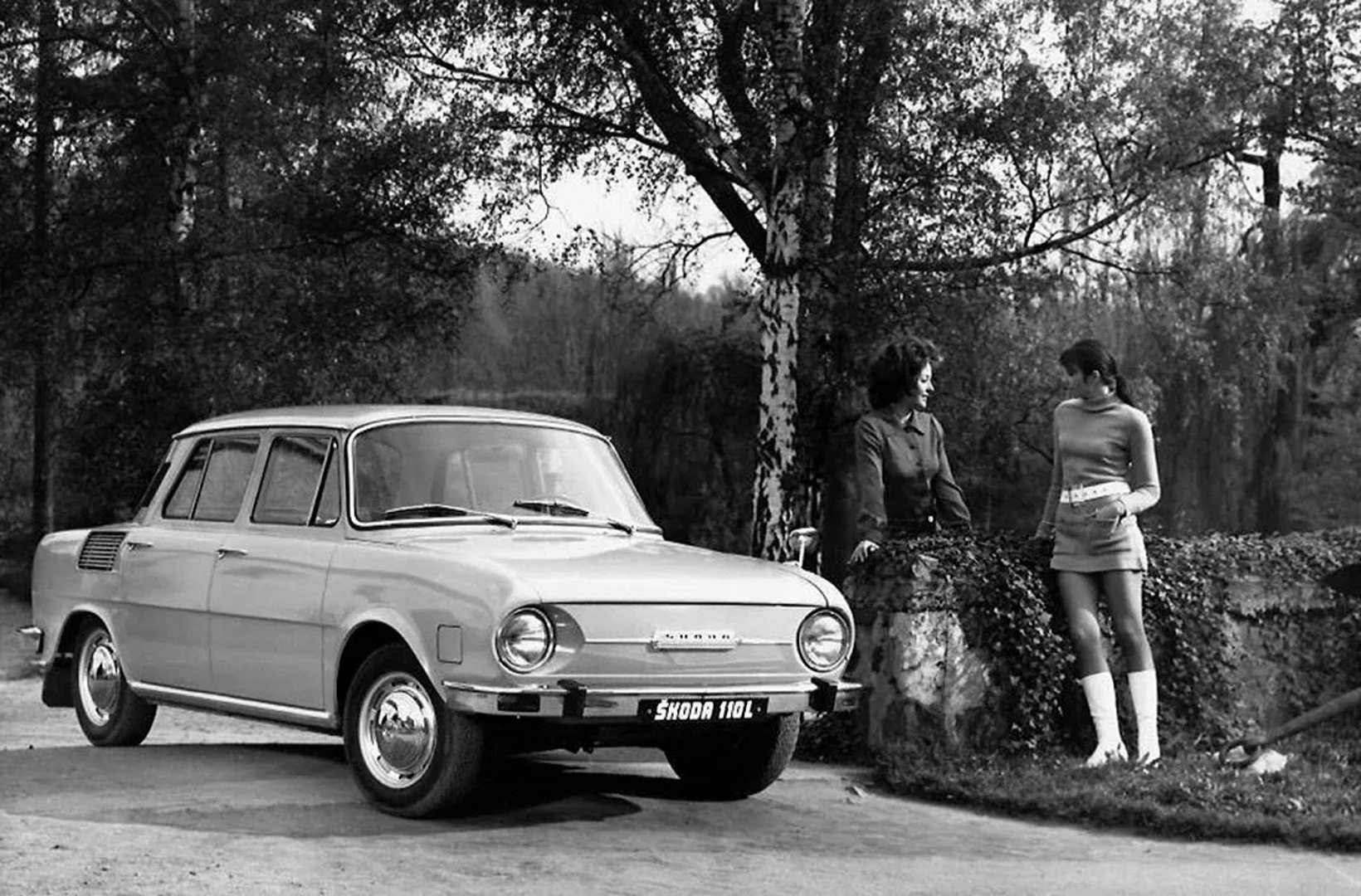 Skoda_100_Series_2_generation__Sedan__2.jpg