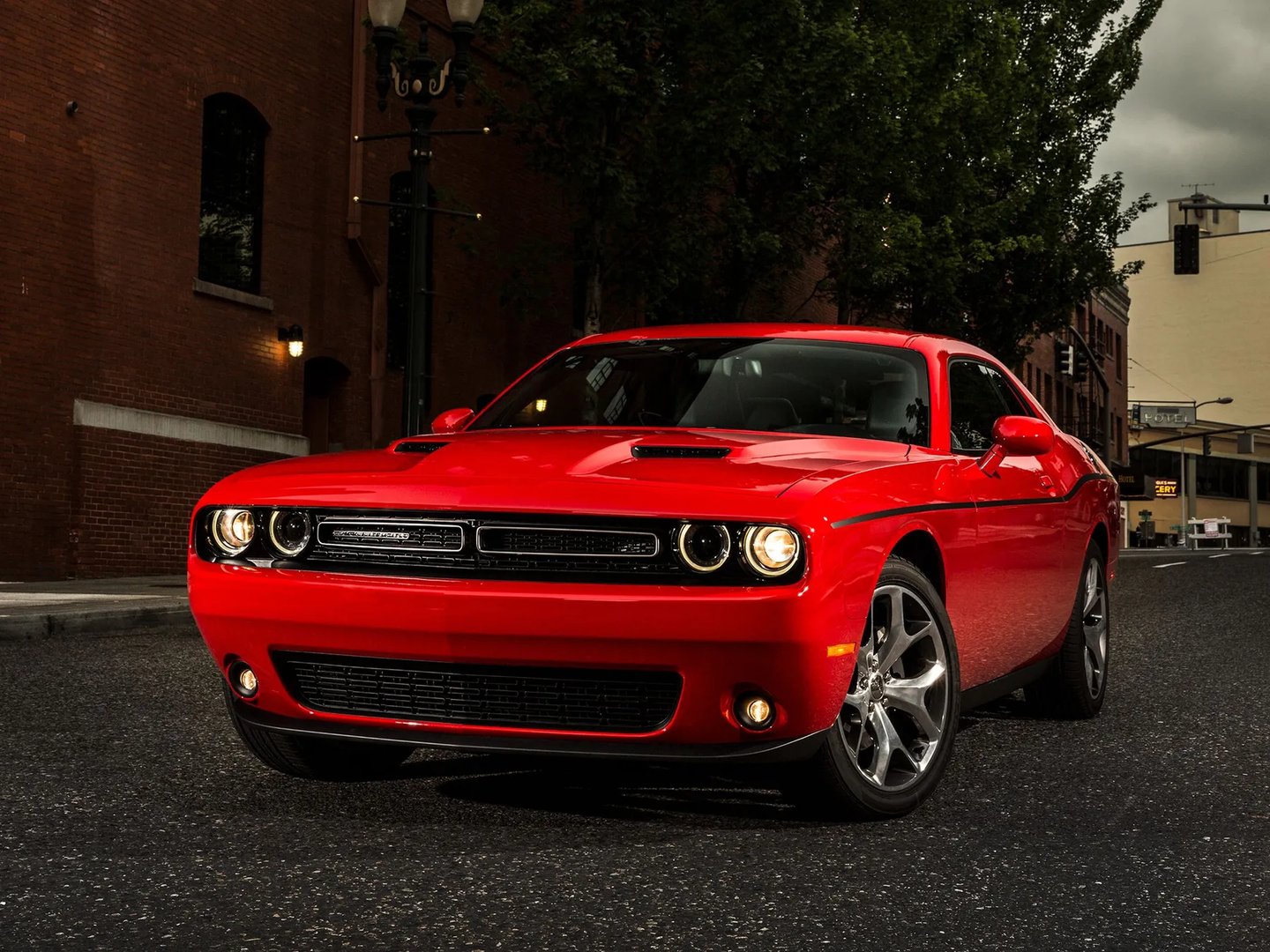 Dodge_Challenger_3_generation_restyling_2__Coupe__12.jpg