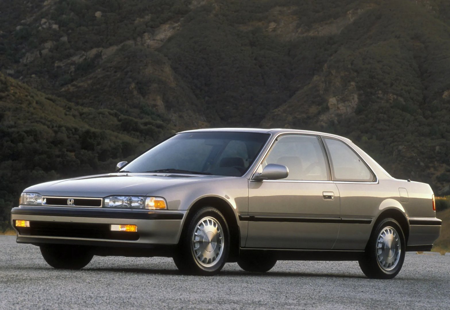 Honda_Accord_4_generation__Coupe__5.jpg