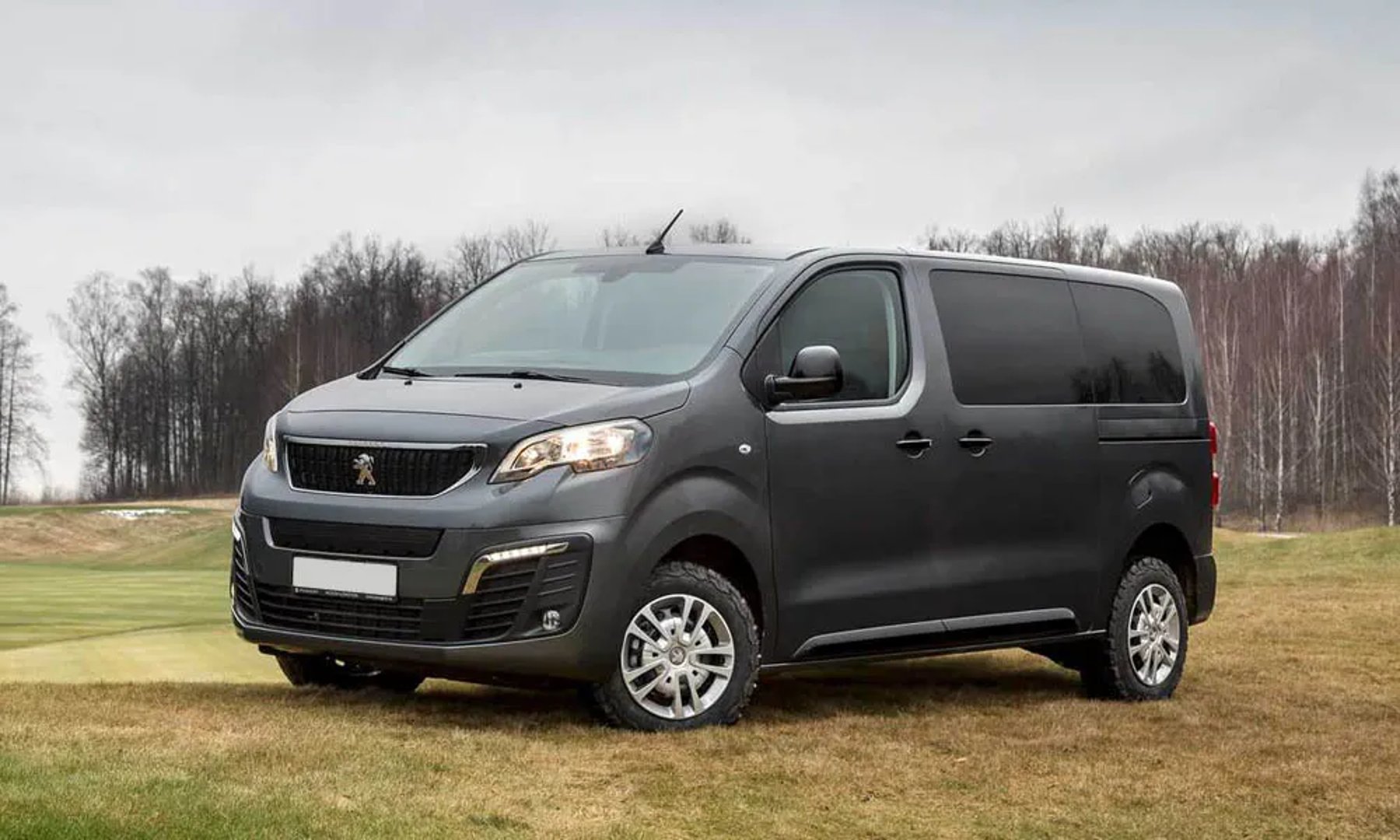 Peugeot_Traveller_1_generation__Minivan_Short__1.jpg