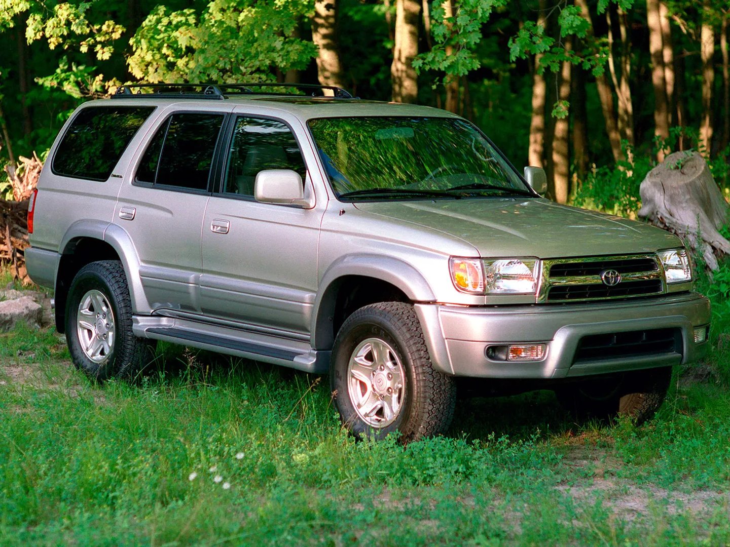 Toyota_4Runner_3_generation__SUV_5-doors__10.jpg