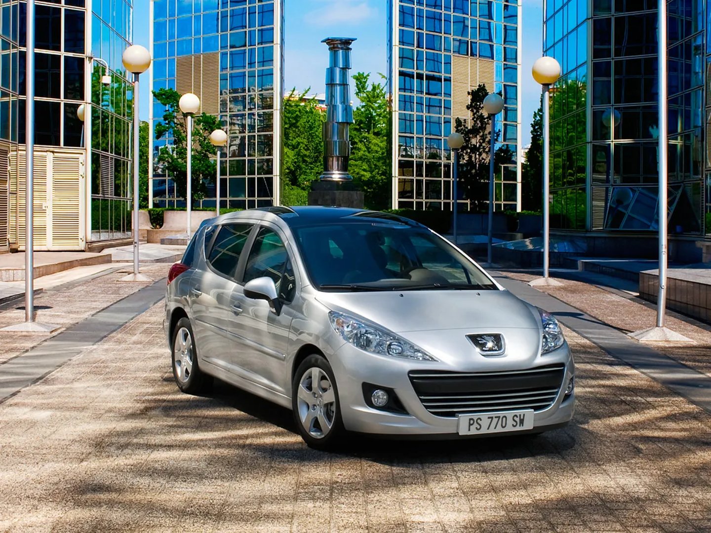 Peugeot_207_1_generation_restyling__Estate_5-door__4.jpg