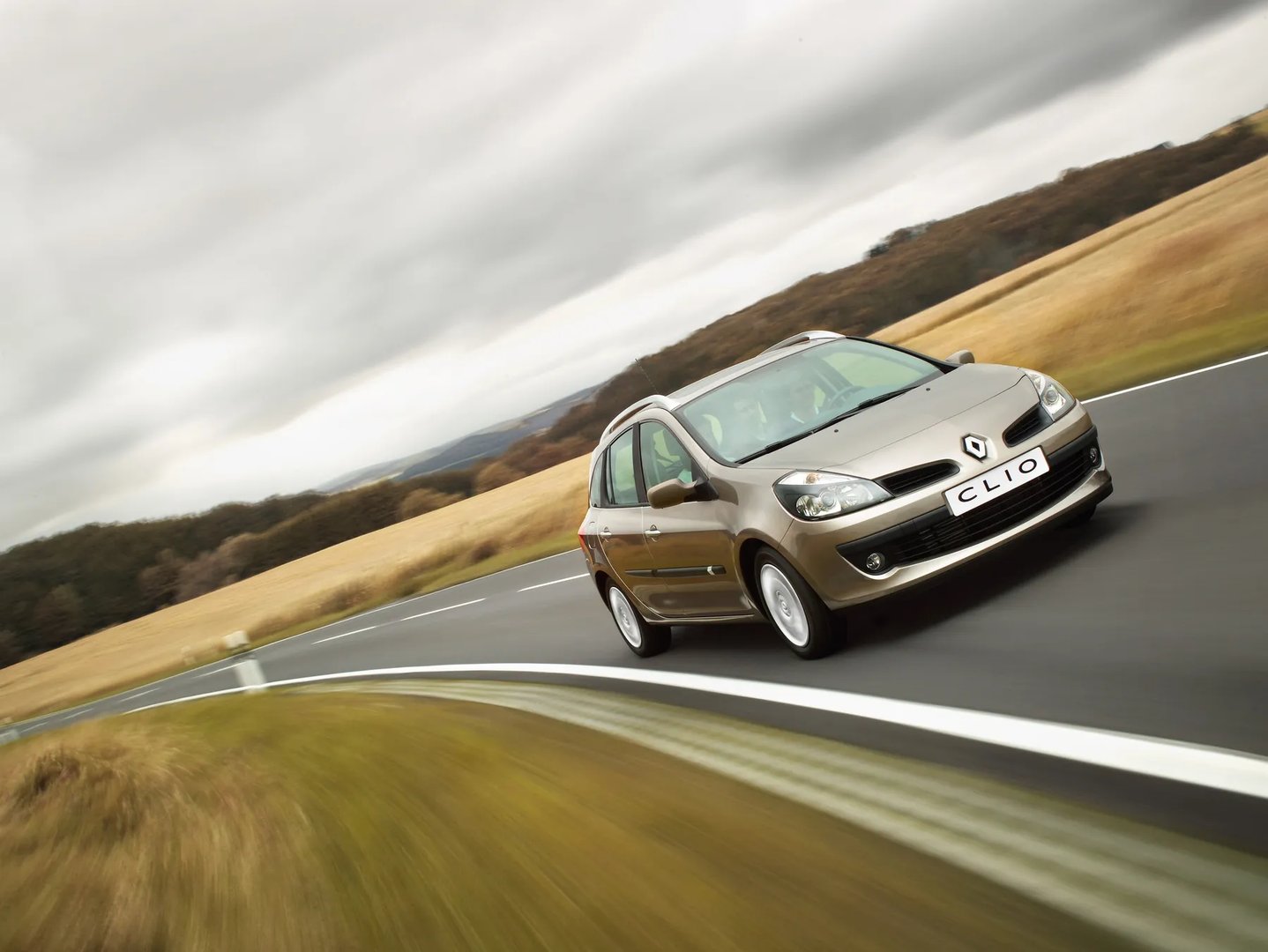 Renault_Clio_3_generation__Estate_5-door__3.jpg