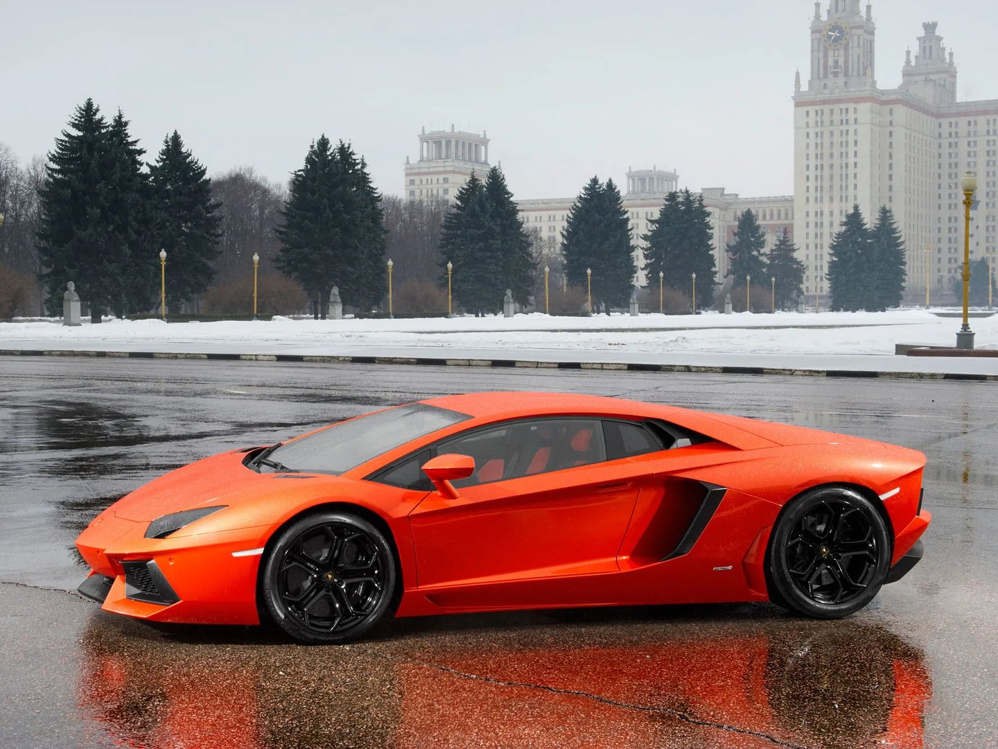 Lamborghini_Aventador_1_generation__Coupe__8.jpg