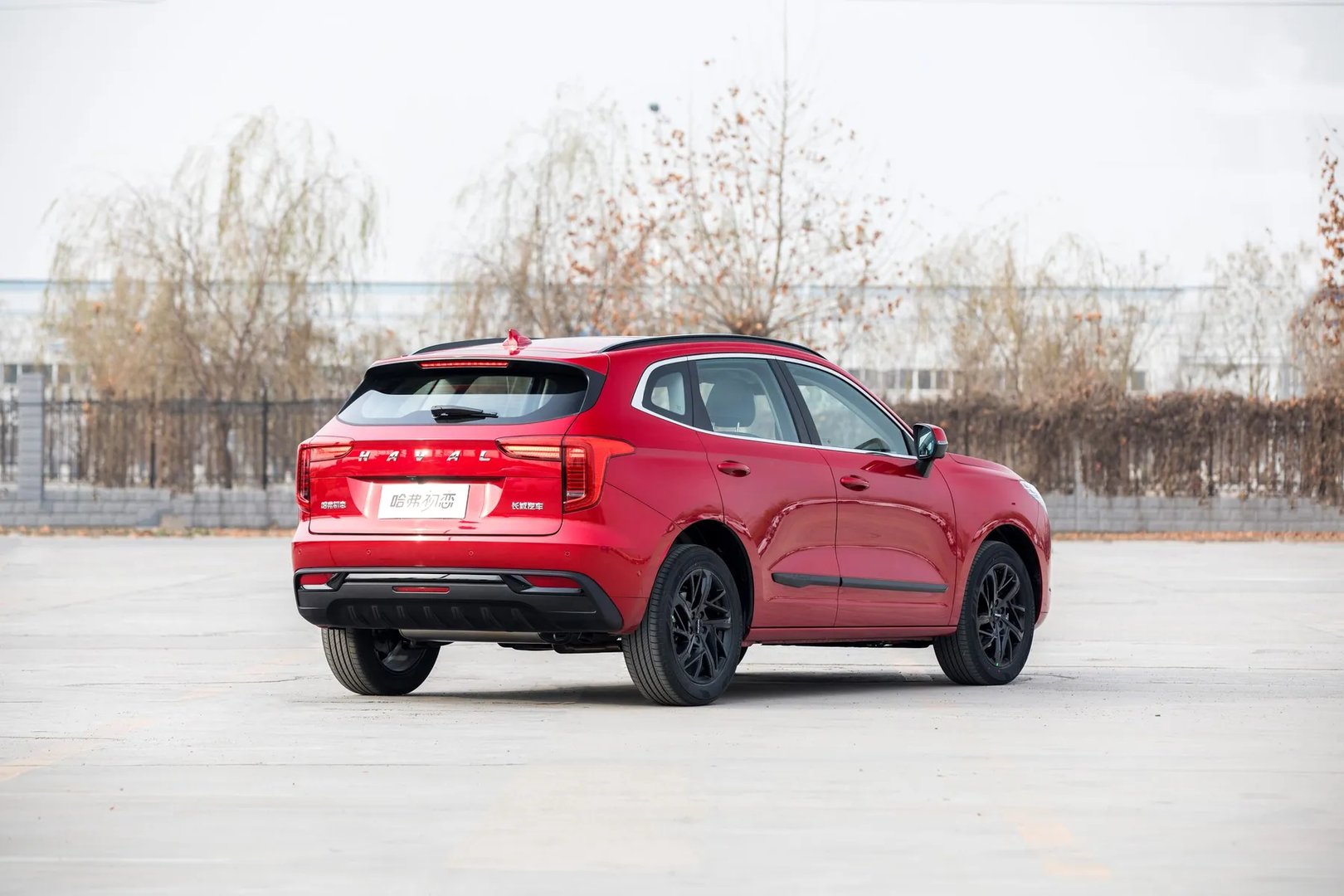 Haval_Jolion_1_generation__SUV_5-doors__3.jpg