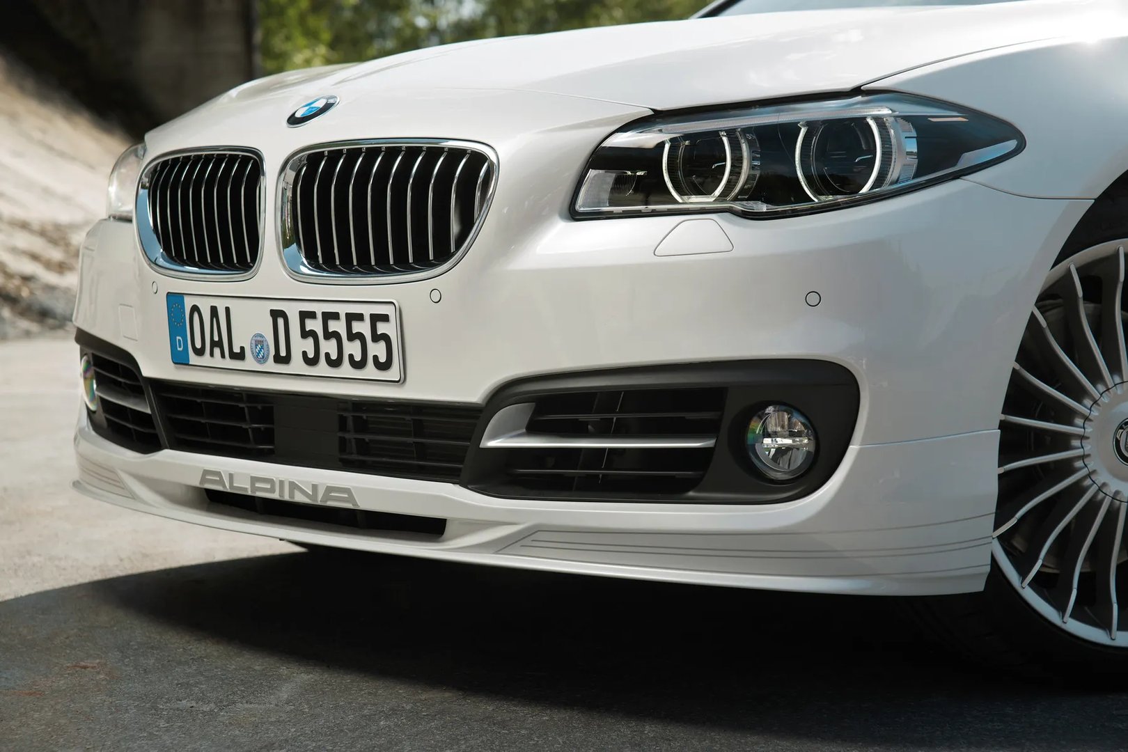 Alpina_D5_1_generation_restyling__Estate_5-door__4.jpg