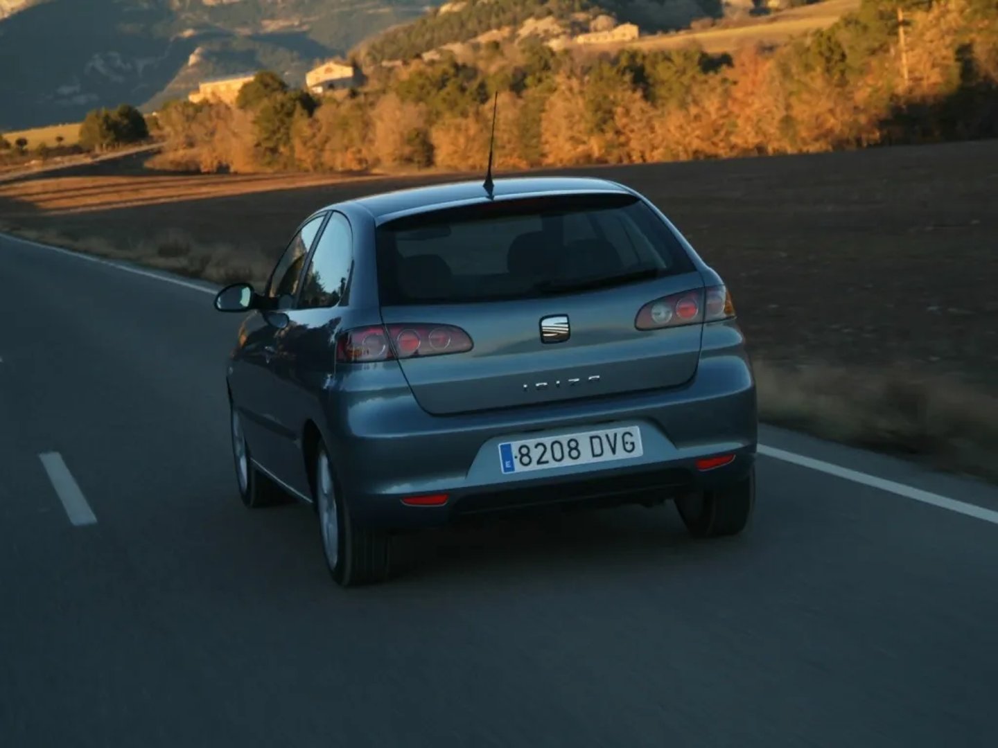 SEAT_Ibiza_3_generation_restyling__Mini_3-doors__8.jpg