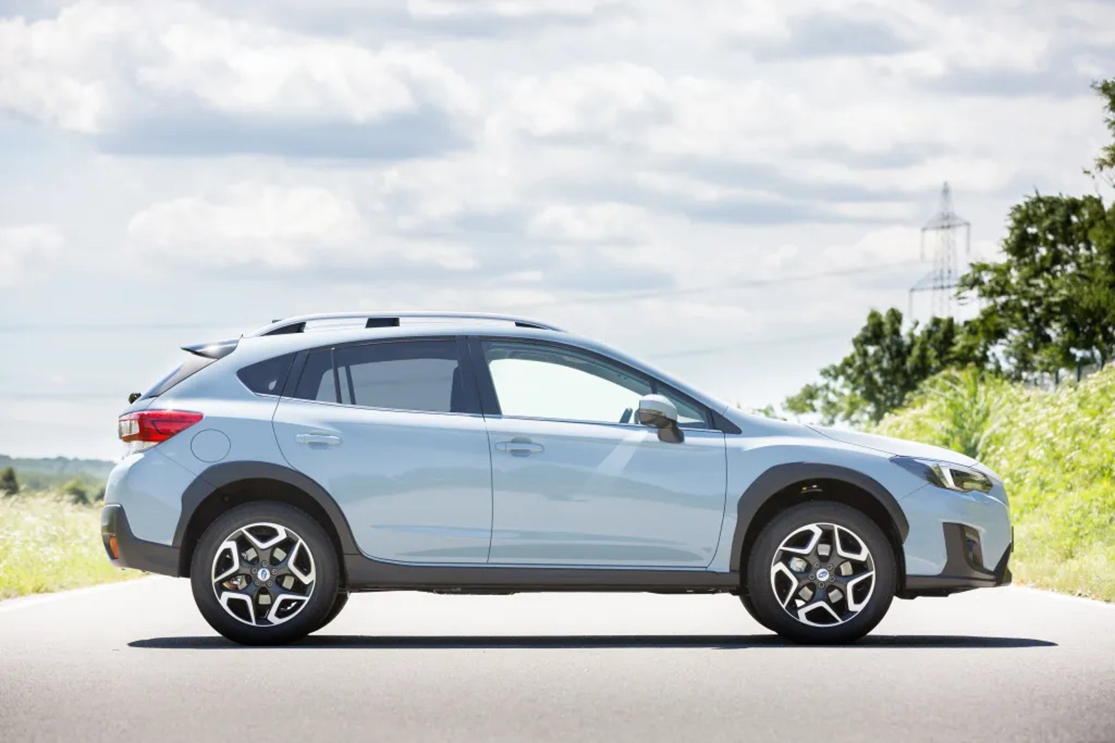 Subaru_XV_2_generation__SUV_5-doors__8.jpg