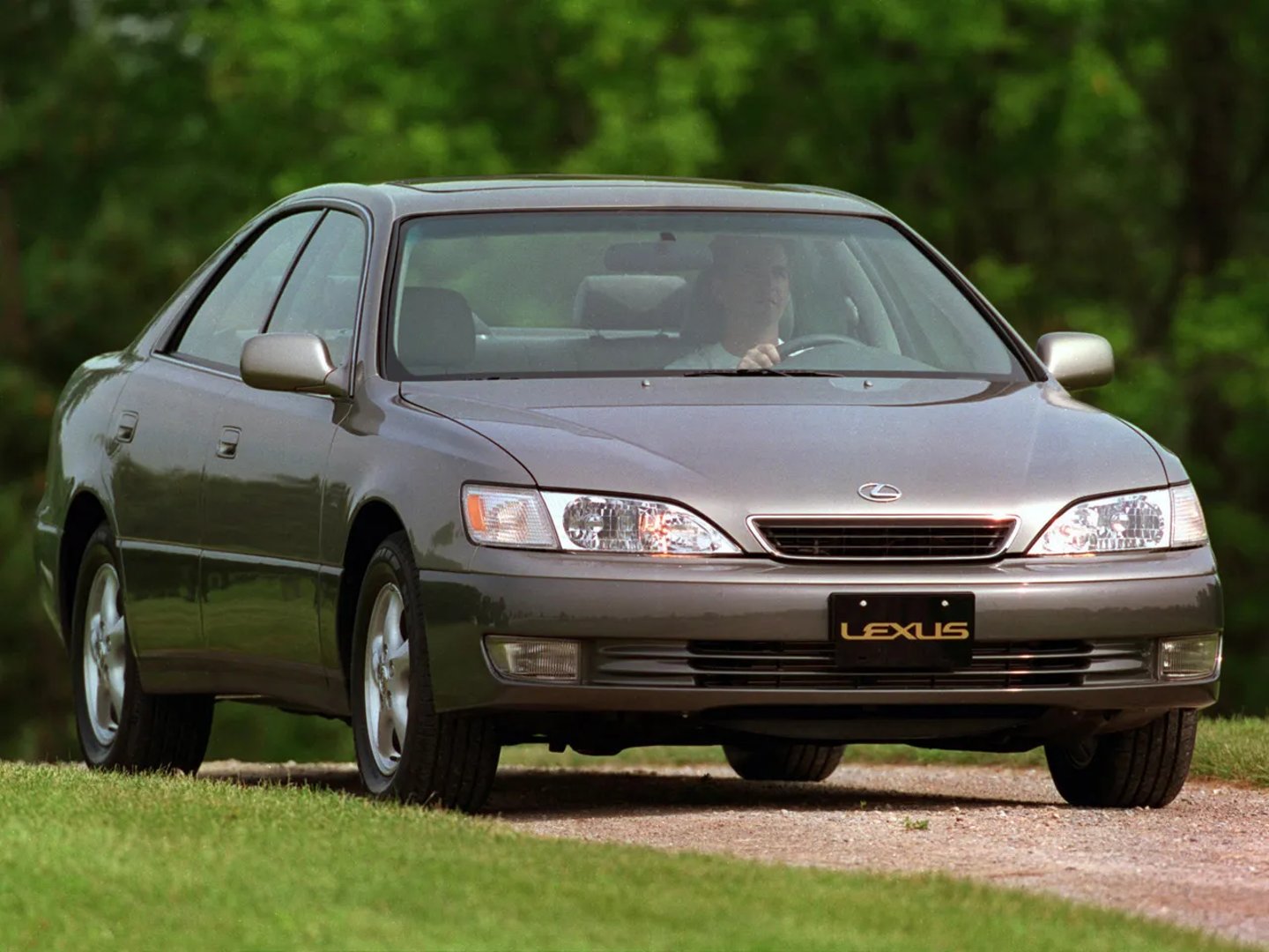 Lexus_ES_3_generation__Sedan__7.jpg