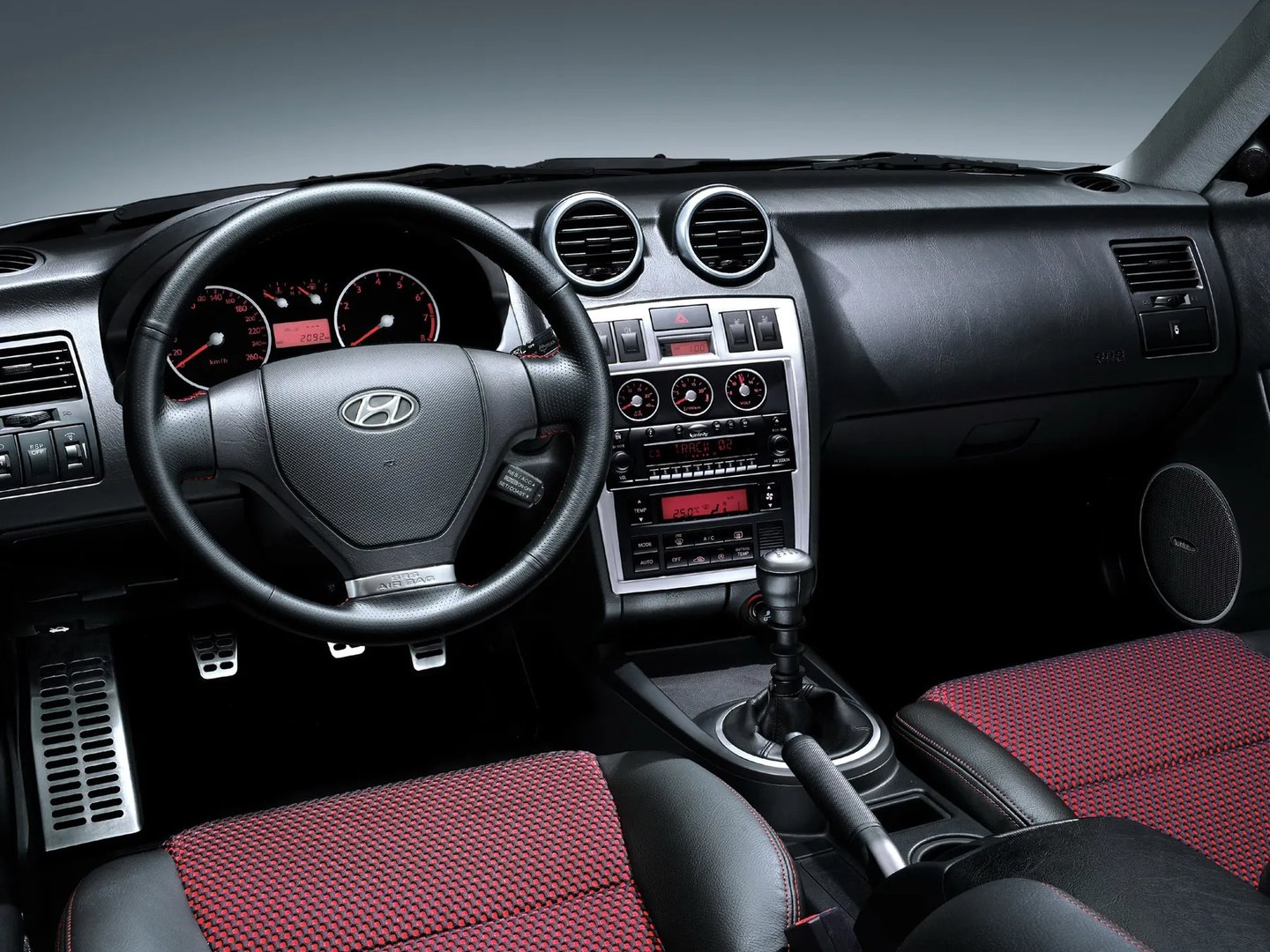 Hyundai_Coupe_2_generation__Coupe__13.jpg