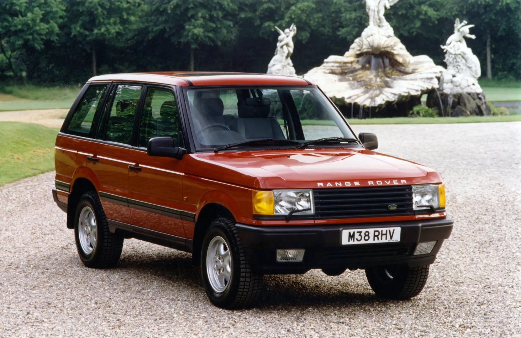 Land Rover_Range_Rover_2_generation__SUV_5-doors__12.jpg