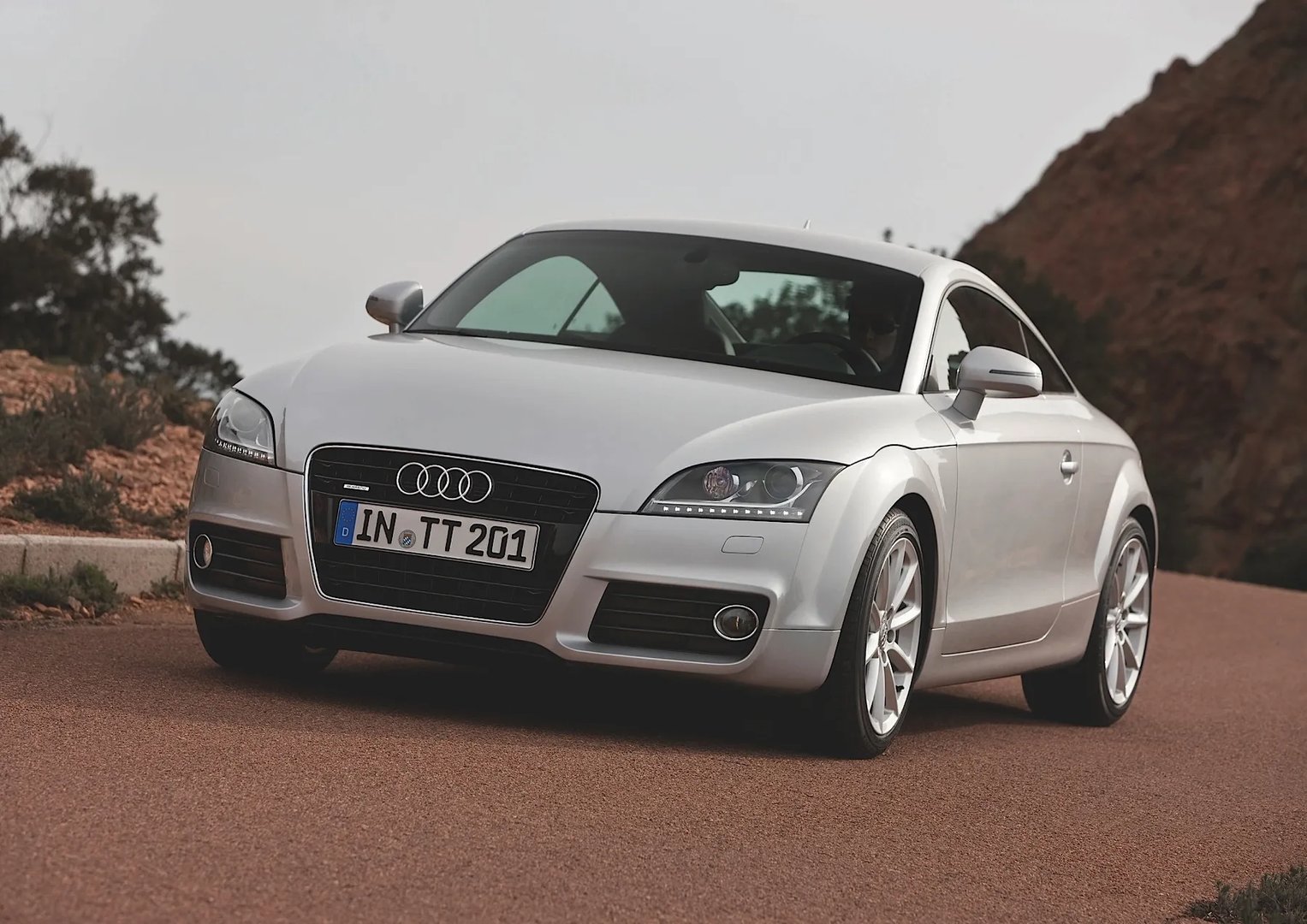 Audi_TT_2_generation__Coupe__4.jpg