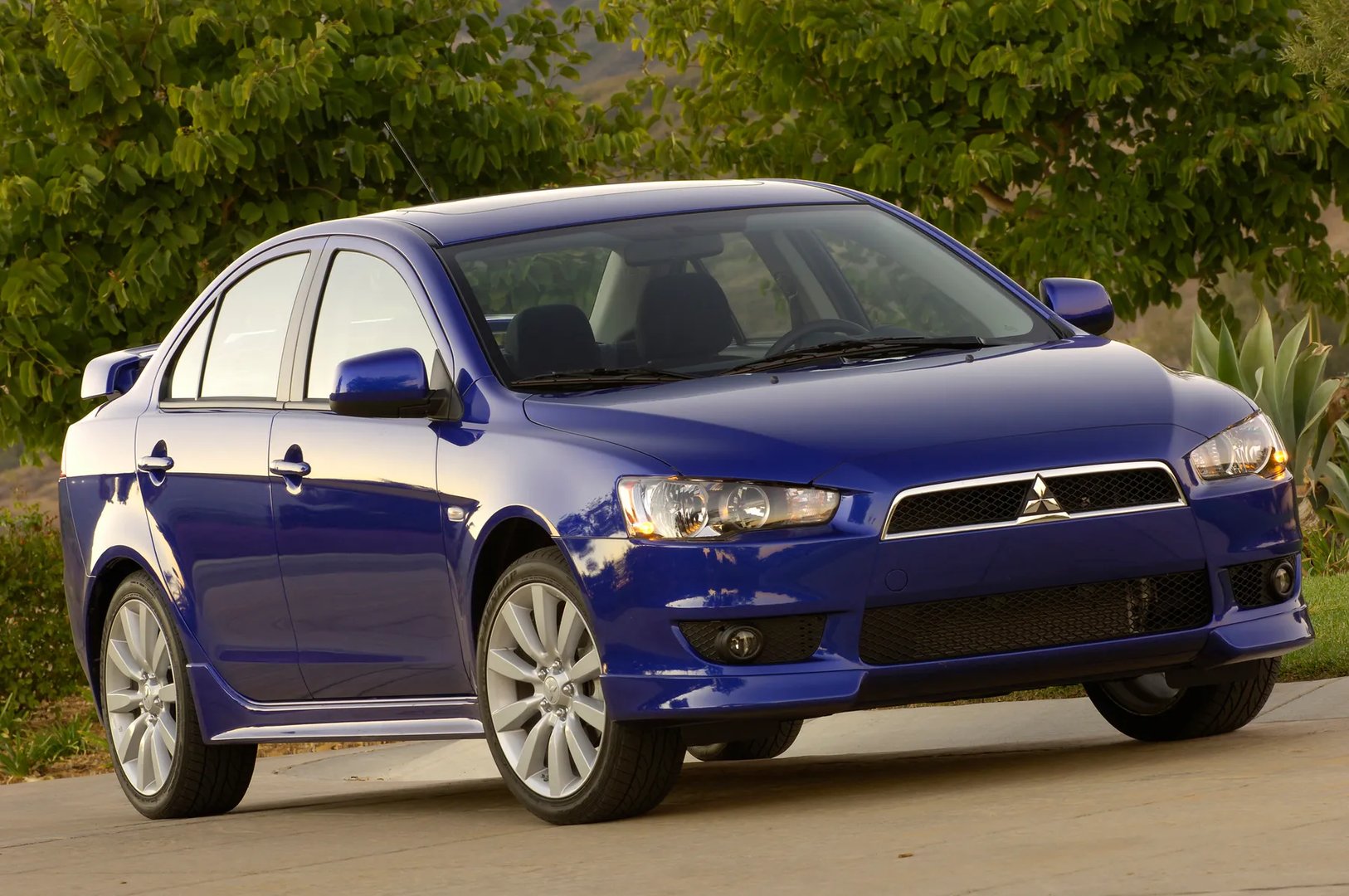 Mitsubishi_Lancer_10_generation__Sedan__5.jpg