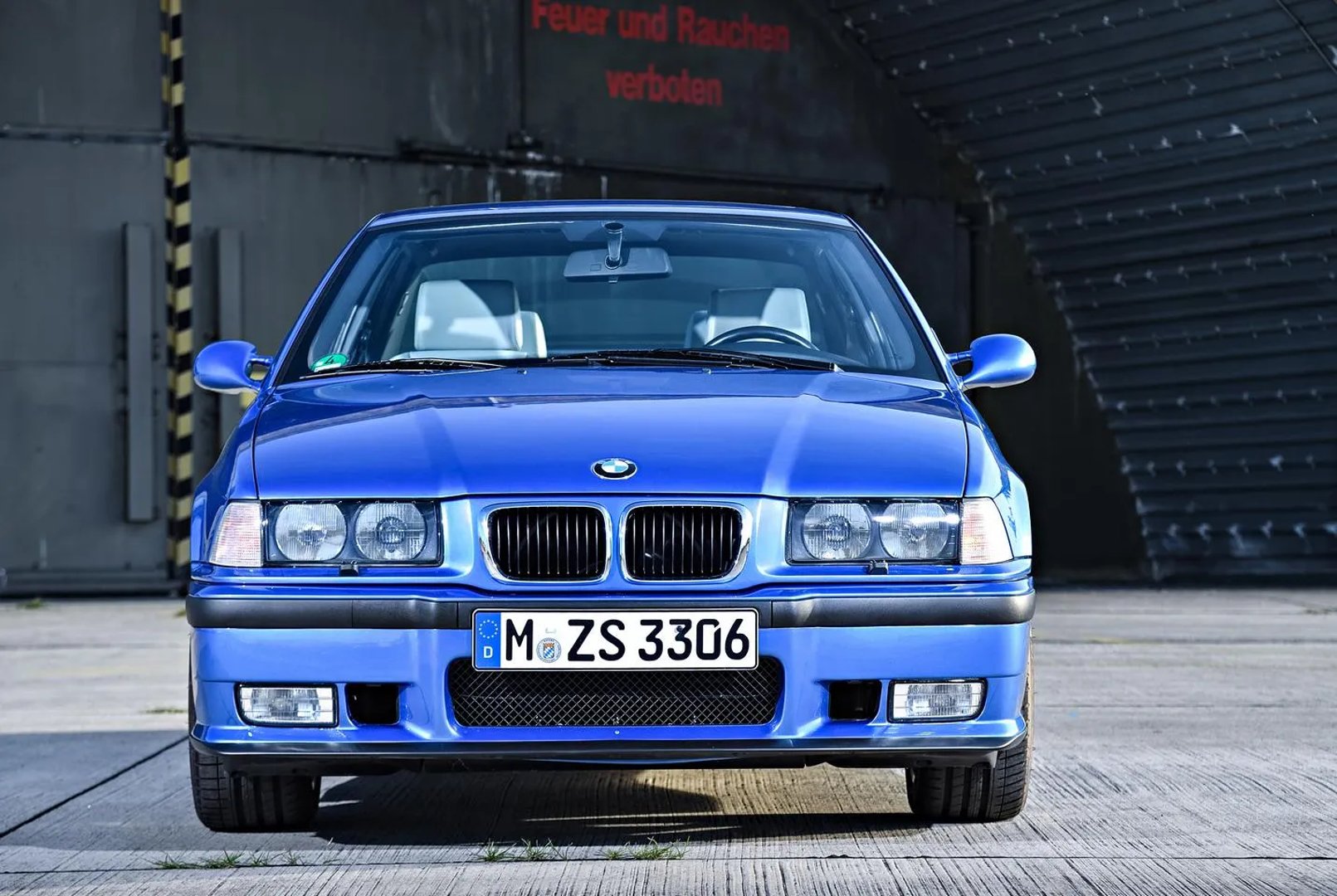 BMW_M3_2_generation__Sedan__2.jpg