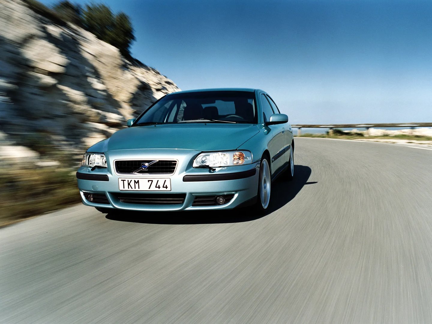Volvo_S60_1_generation_restyling__Sedan__5.jpg