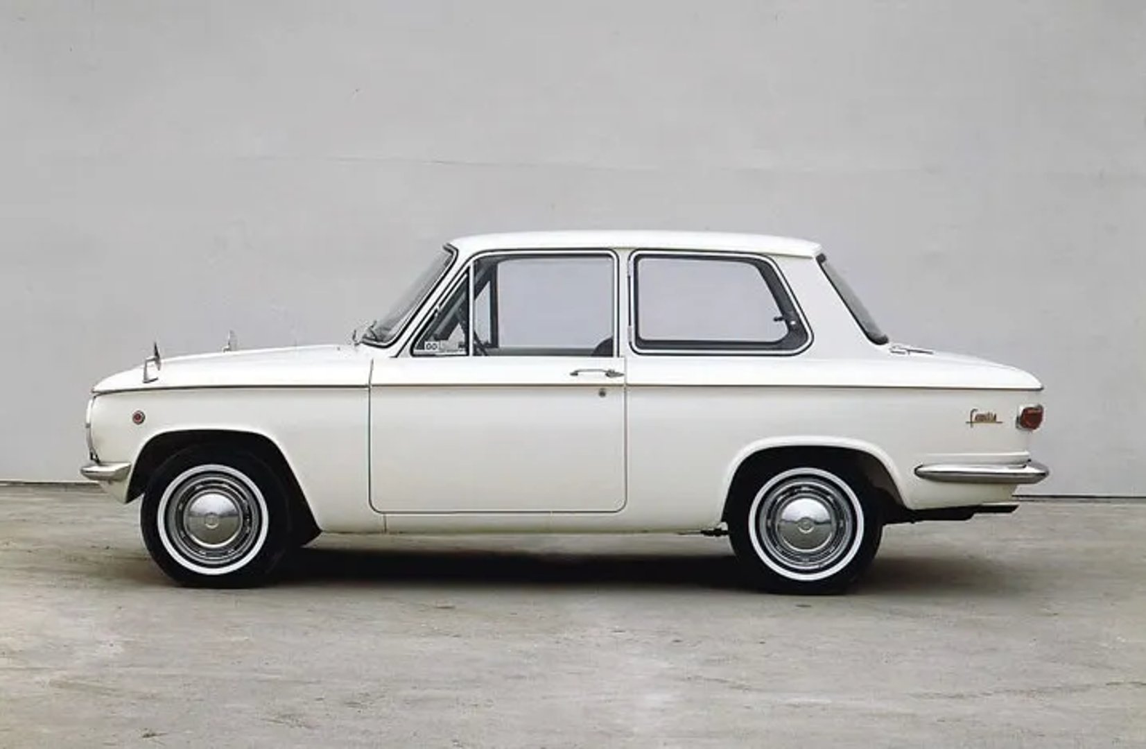 Mazda_Familia_1_generation__Sedan_2-doors__3.jpg