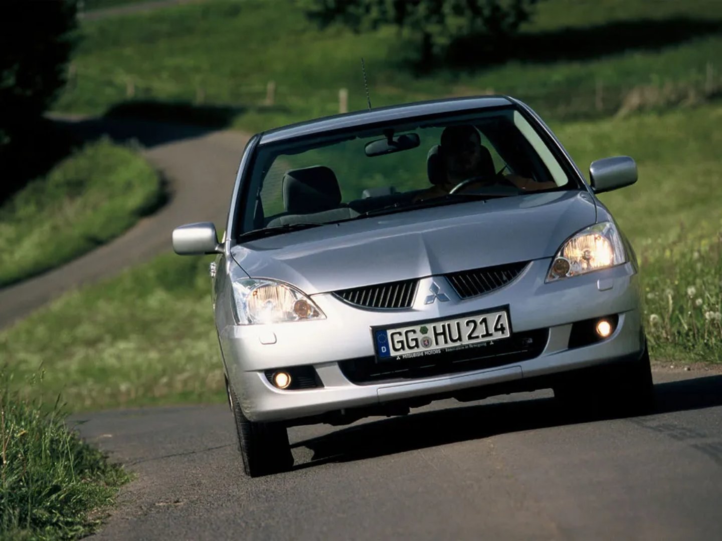 Mitsubishi_Lancer_9_generation__Sedan__5.jpg